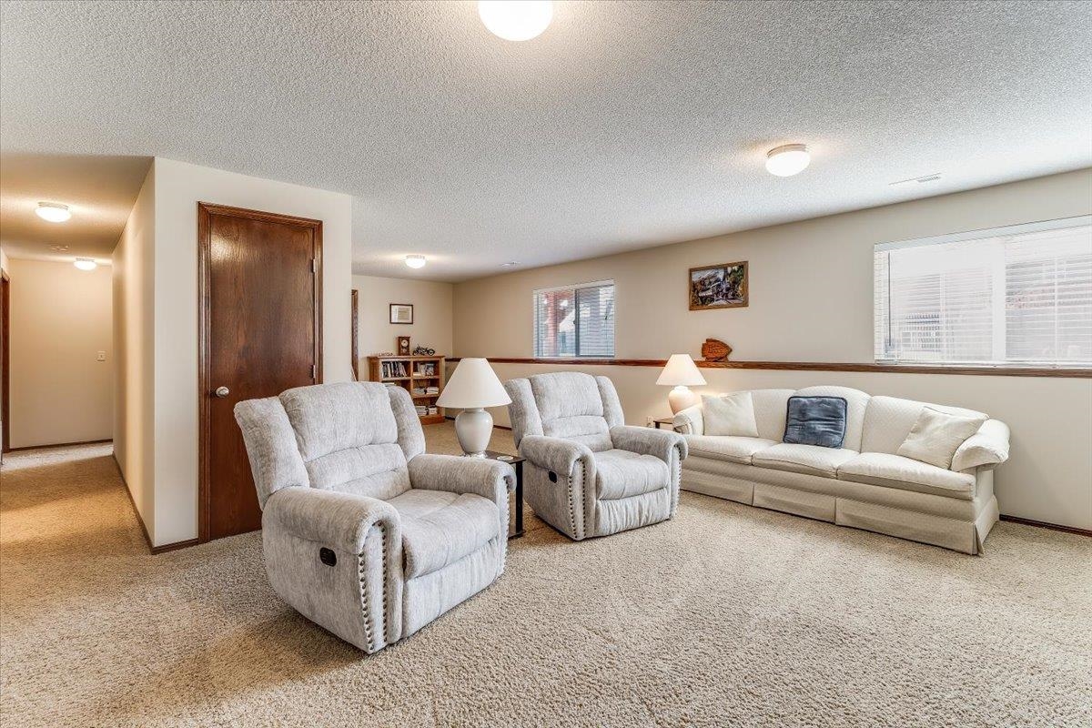 840 E Winding Ln Court Derby KS 67037