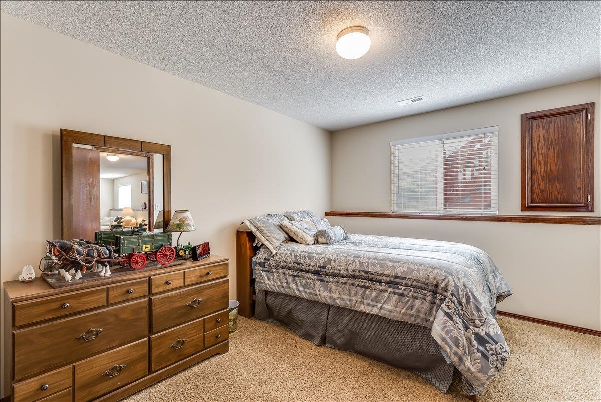 840 E Winding Ln Court Derby KS 67037