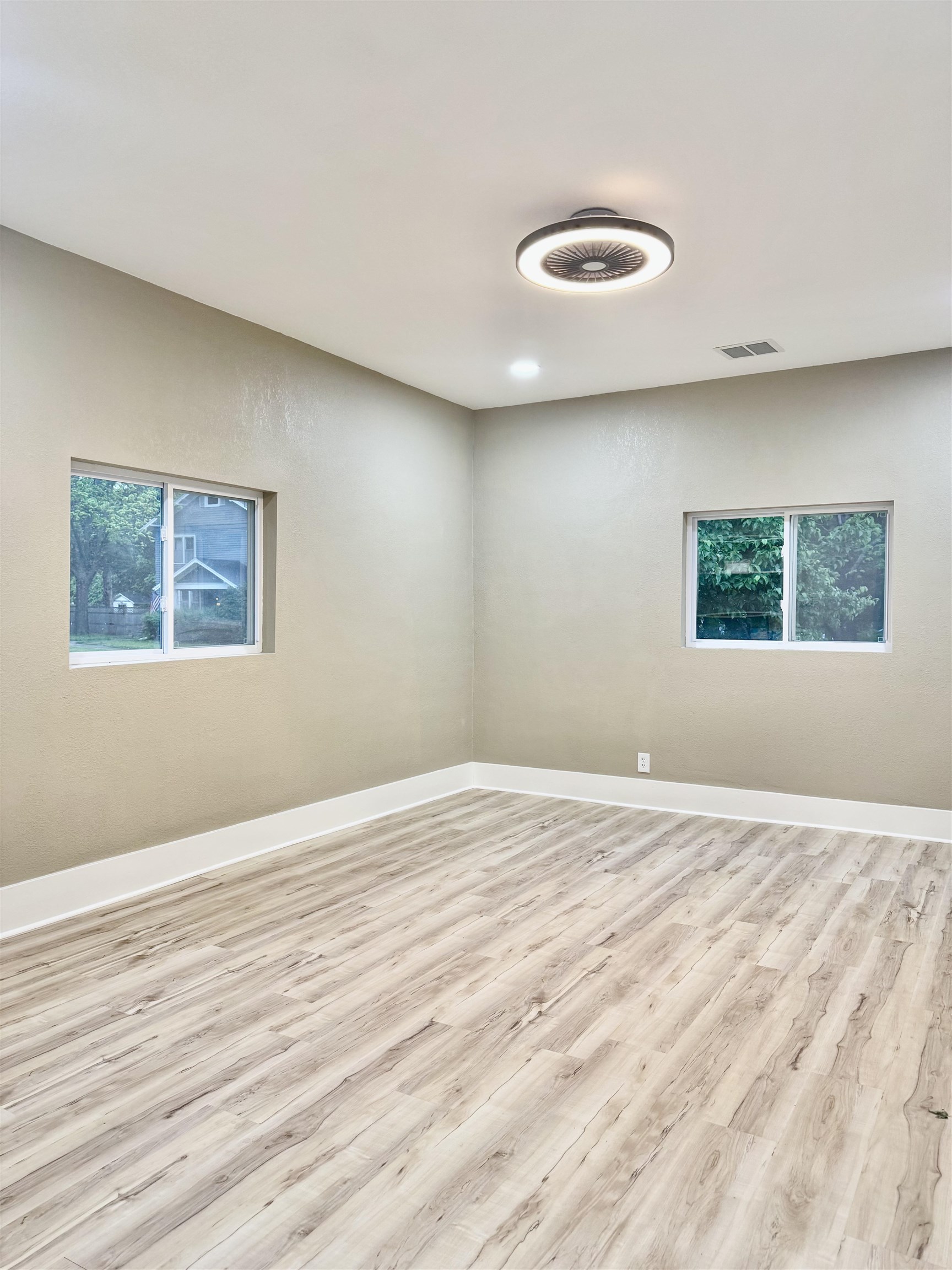 1502 E 2nd Winfield KS 67156