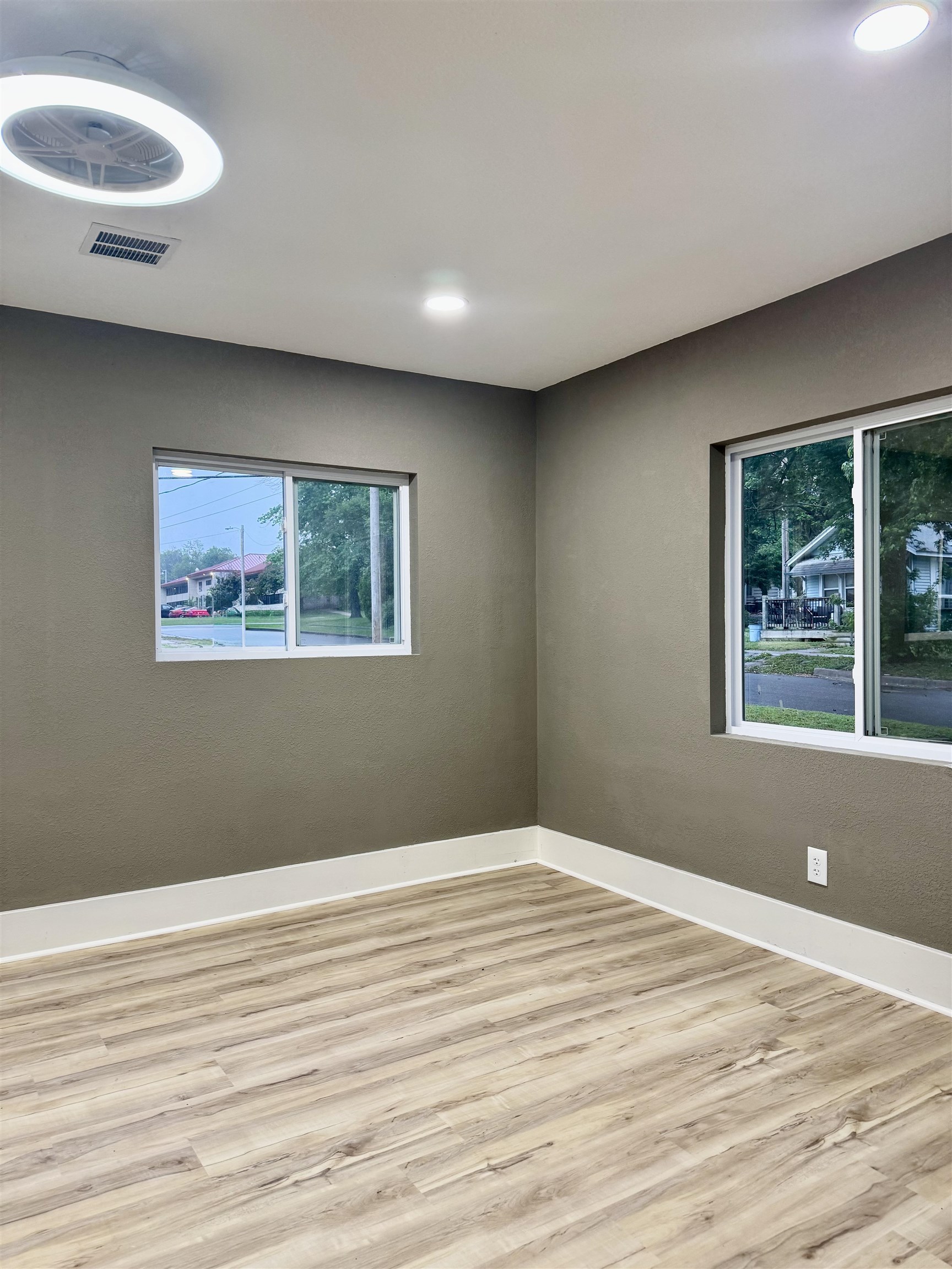 1502 E 2nd Winfield KS 67156