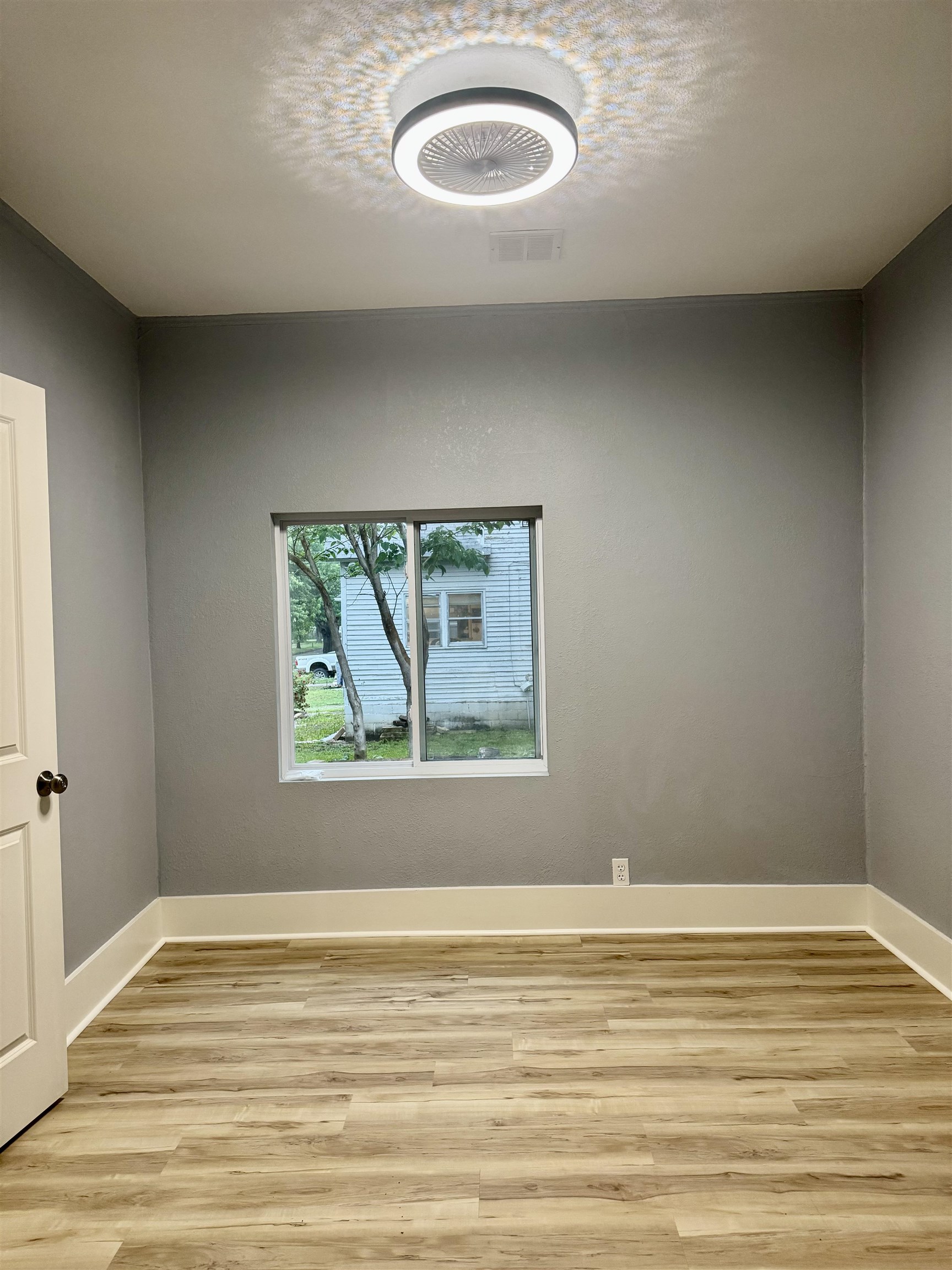 1502 E 2nd Winfield KS 67156