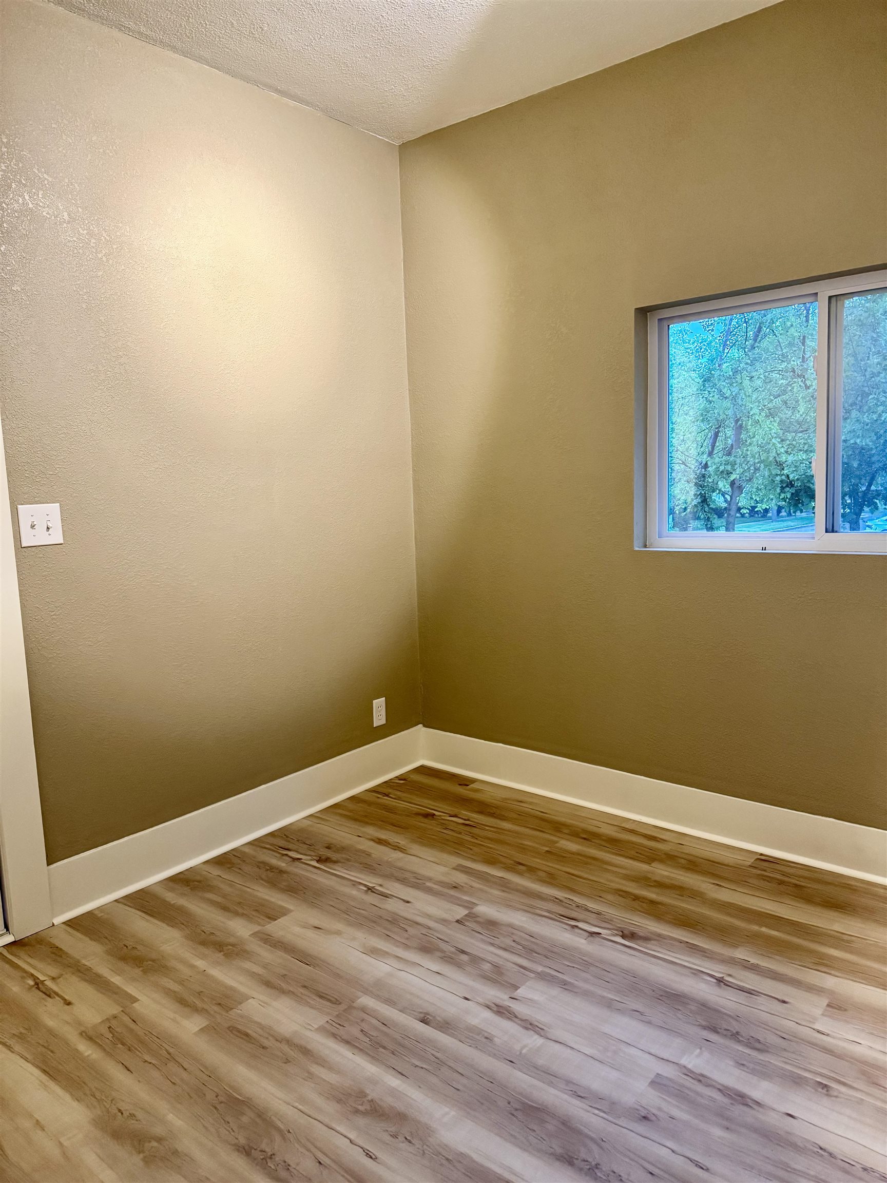 1502 E 2nd Winfield KS 67156