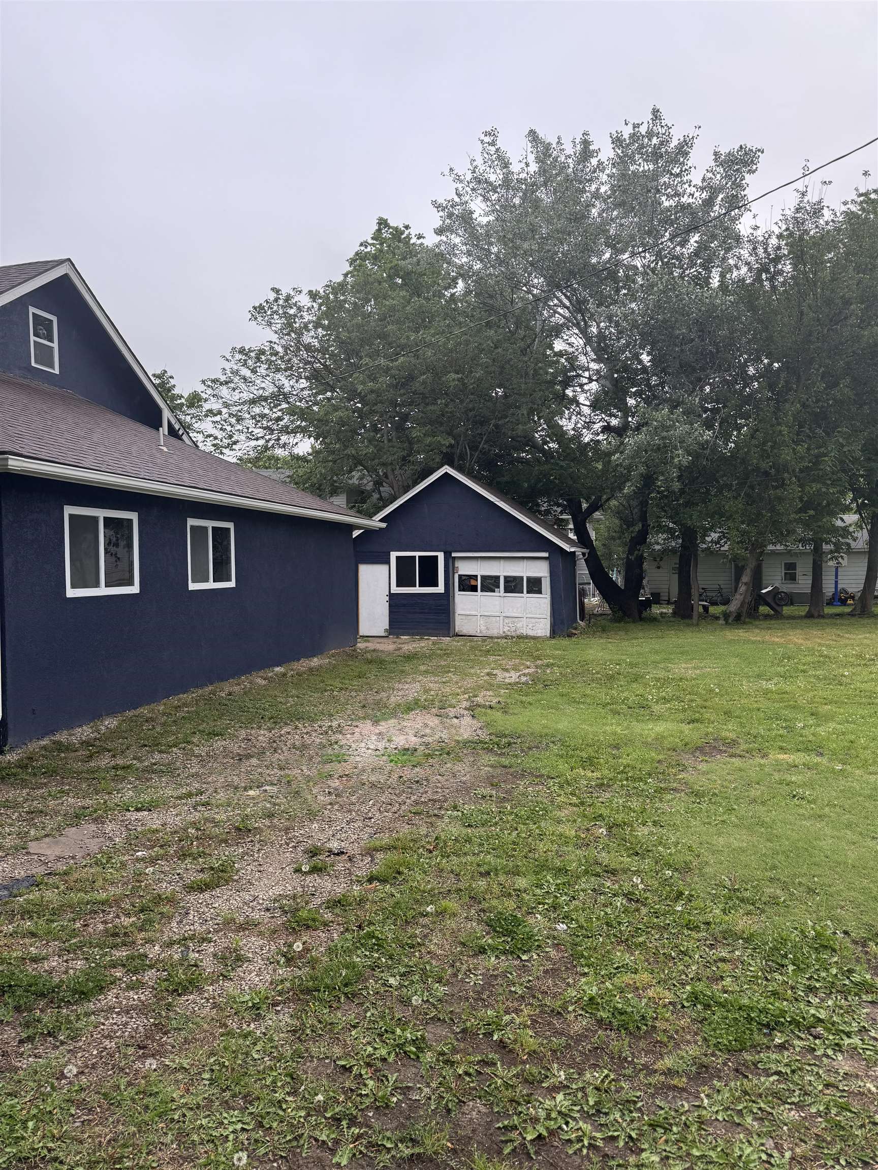 1502 E 2nd Winfield KS 67156