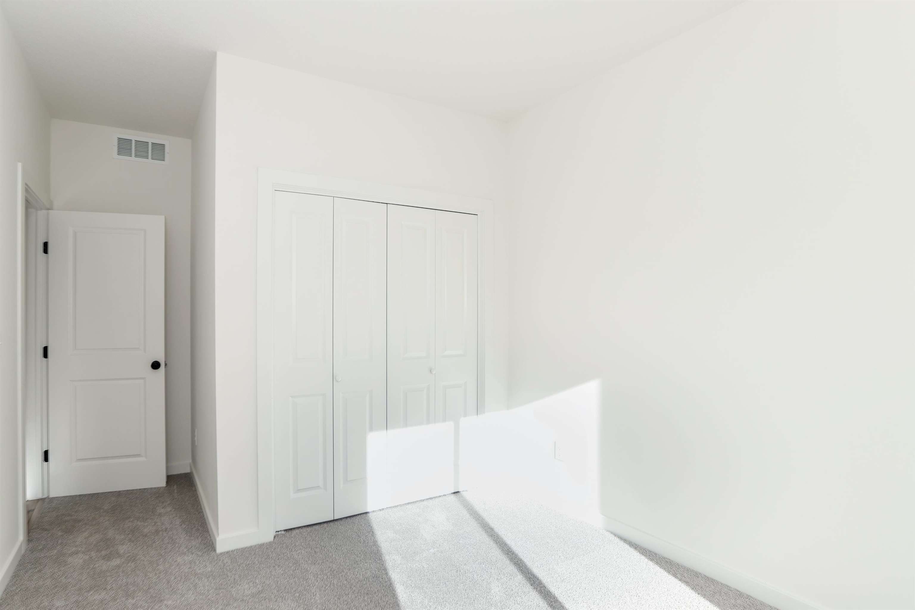 5253 Pinecrest Court N Bel Aire KS 67220