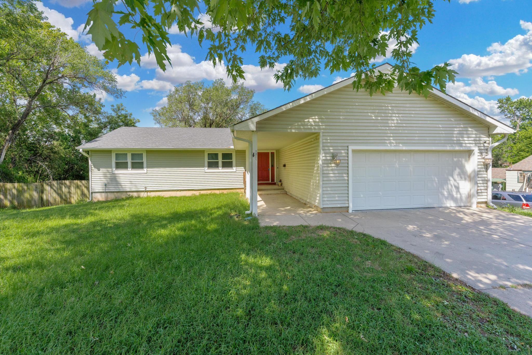 1211 Bobbie Street Augusta KS 67010