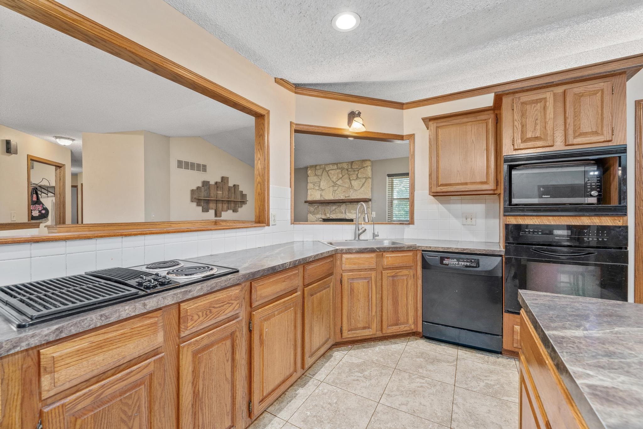 1211 Bobbie Street Augusta KS 67010