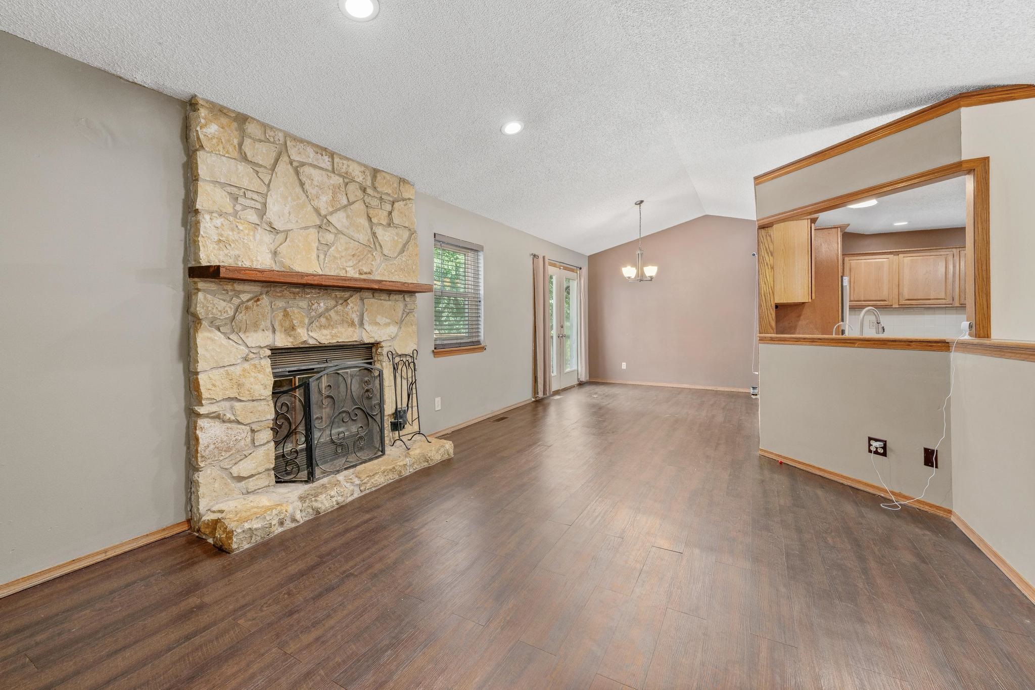 1211 Bobbie Street Augusta KS 67010