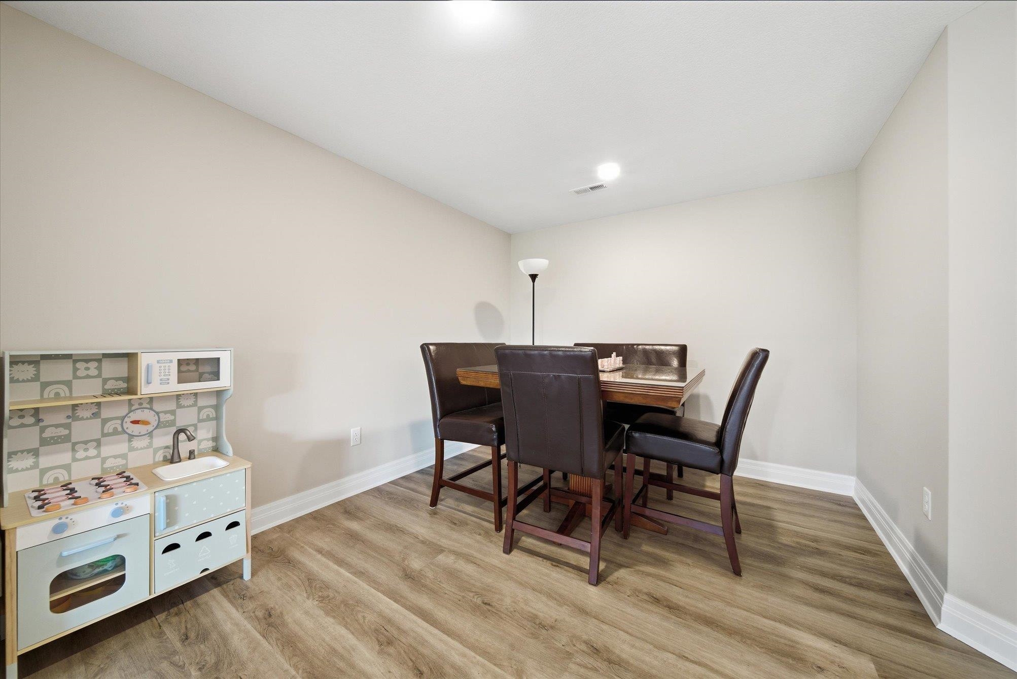 3616 N Crest Court Wichita KS 67226