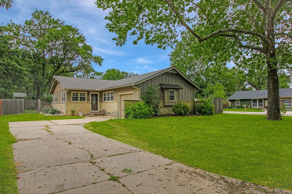 1300 N Westview Drive Derby KS 67037