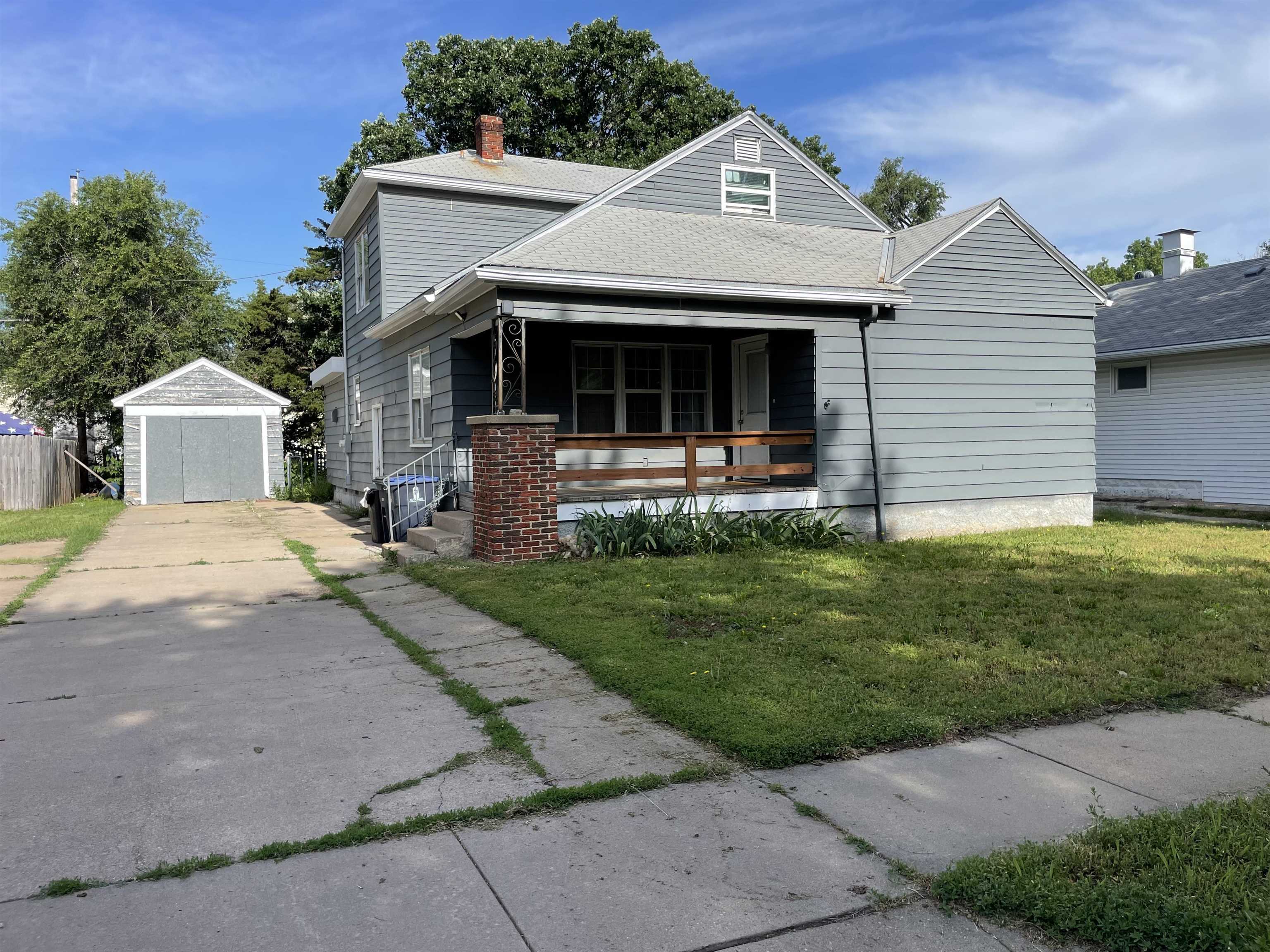 503 N Summit El Dorado KS 67042