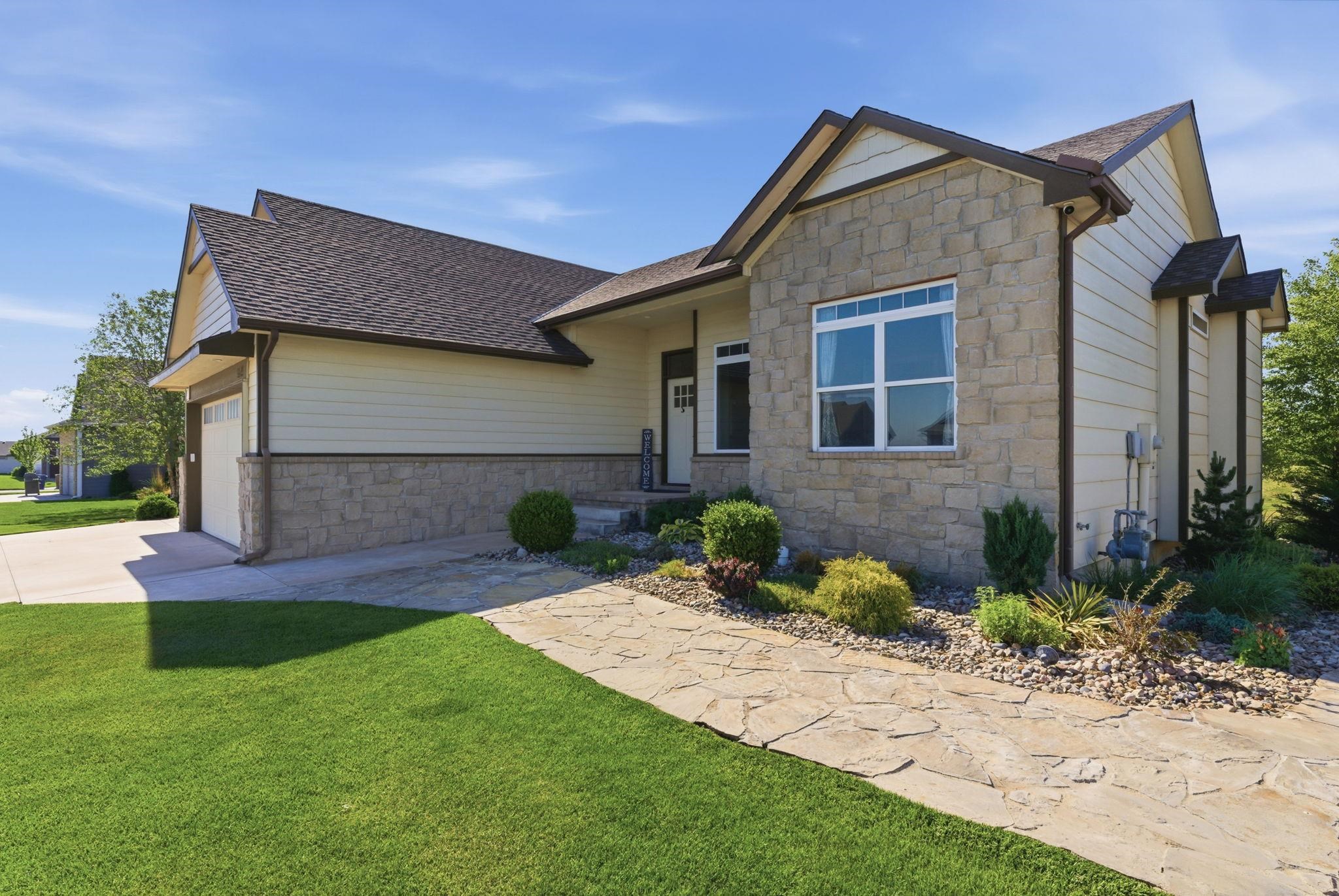 1105 Park Glen Street Clearwater KS 67026