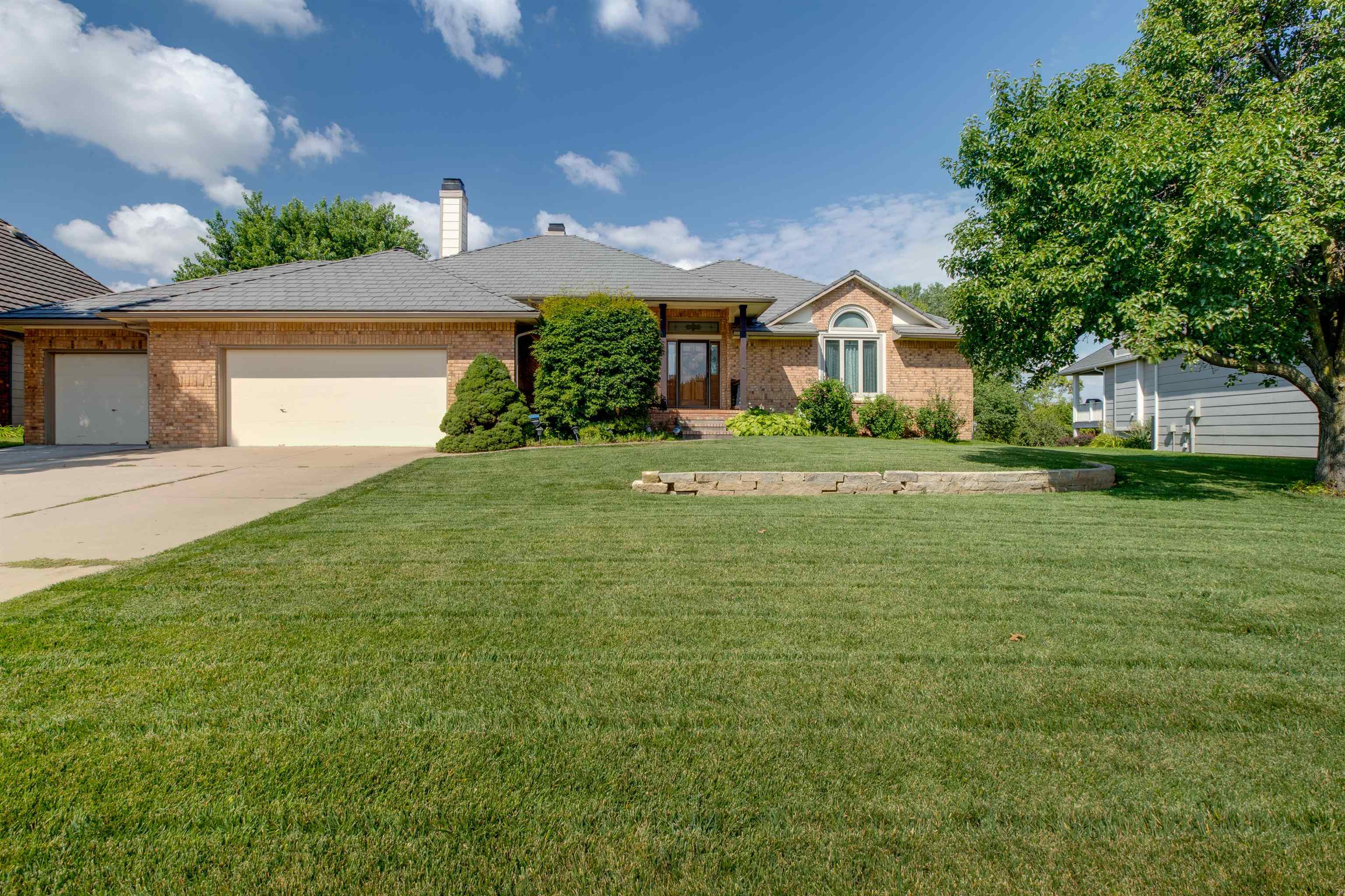 107 N Bay Country Street Wichita KS 67235