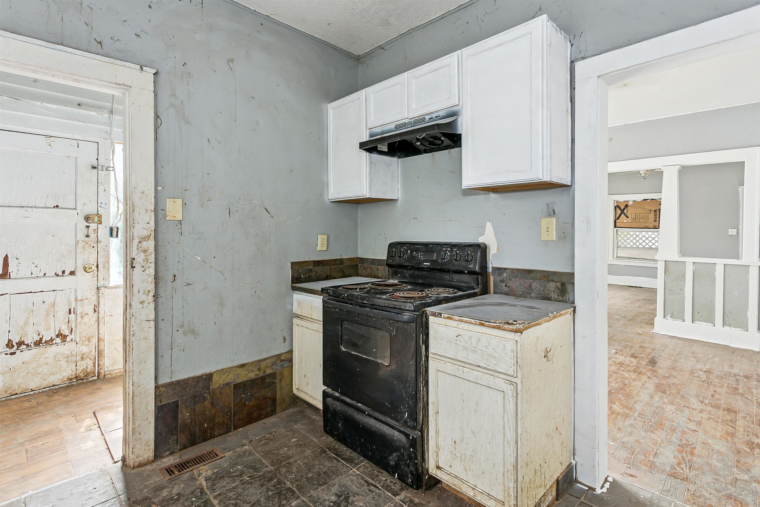 216 E Main Augusta KS 67010-0000