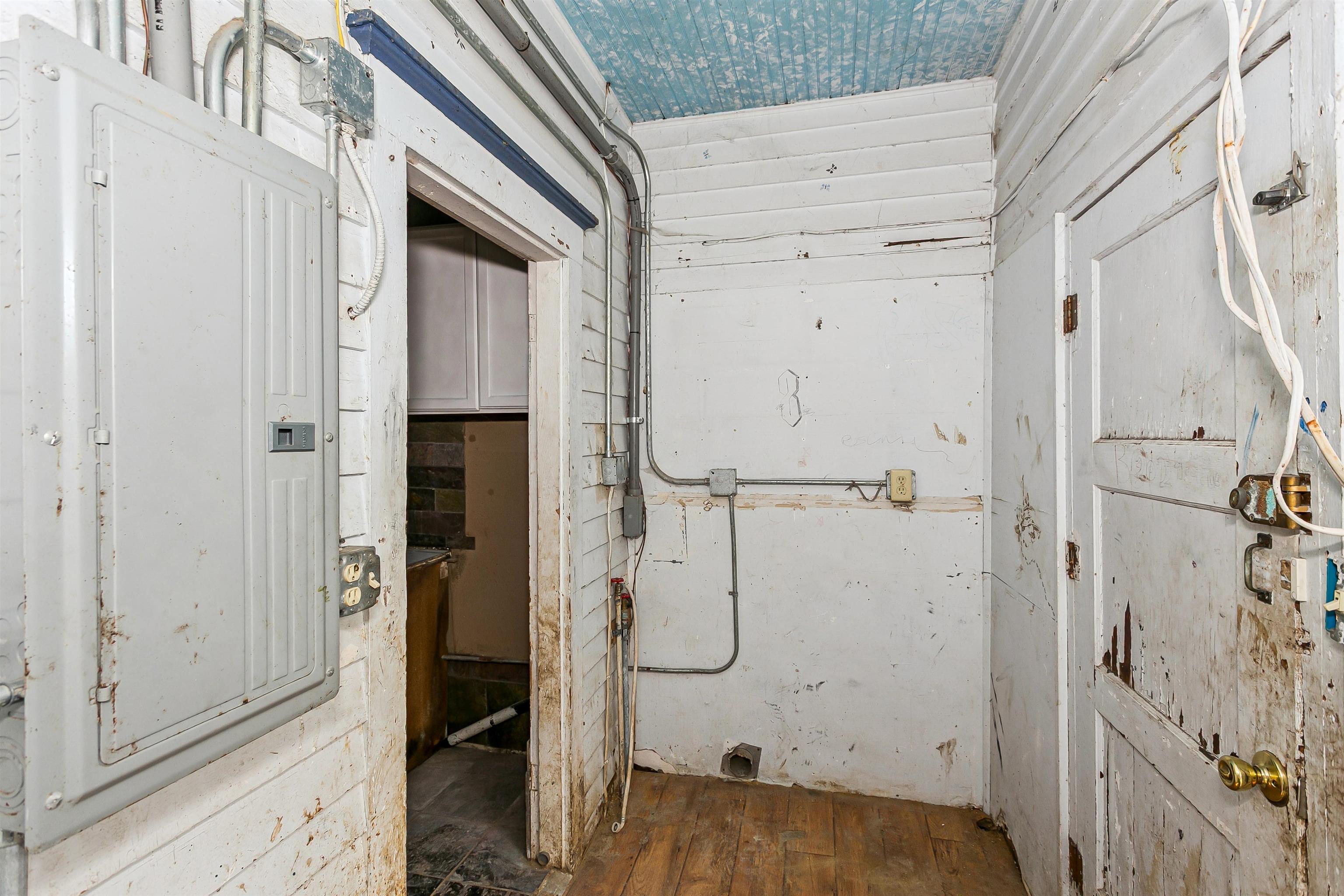 216 E Main Augusta KS 67010-0000