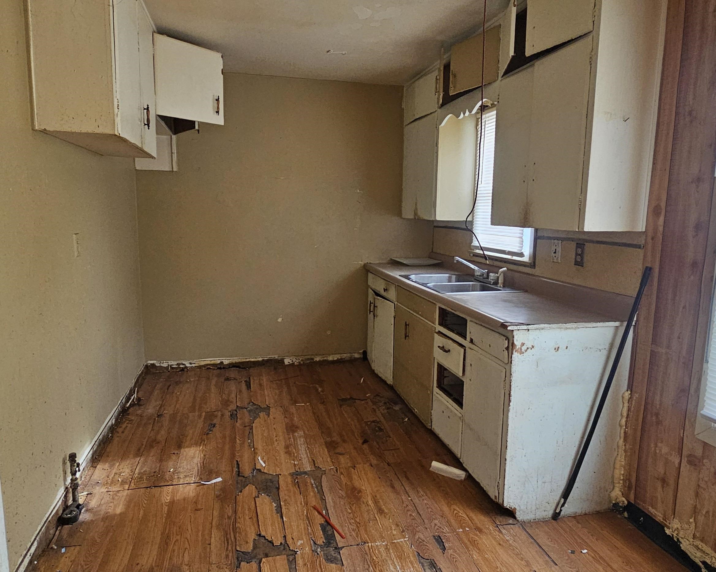 2421 E 22nd Street N Wichita KS 67219