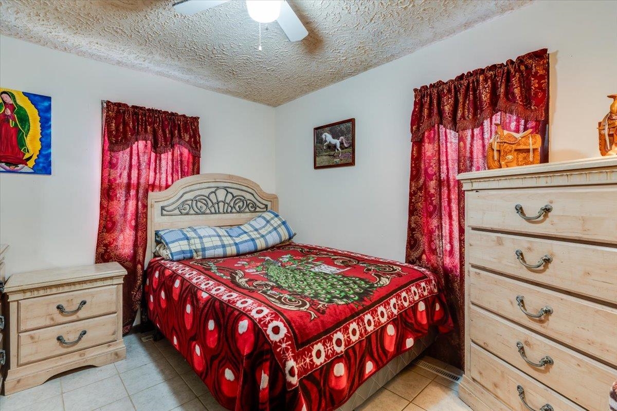 2419 N Rosenthal Avenue Wichita KS 67204-6129