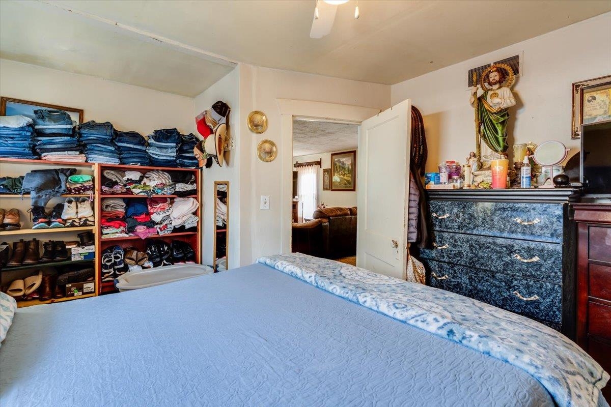 2419 N Rosenthal Avenue Wichita KS 67204-6129