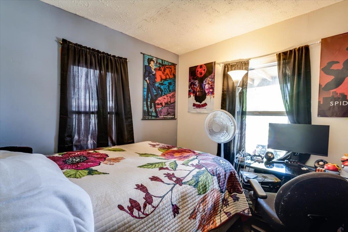 2419 N Rosenthal Avenue Wichita KS 67204-6129