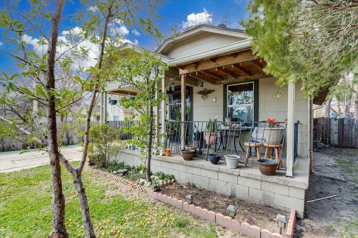 2419 N Rosenthal Avenue Wichita KS 67204-6129