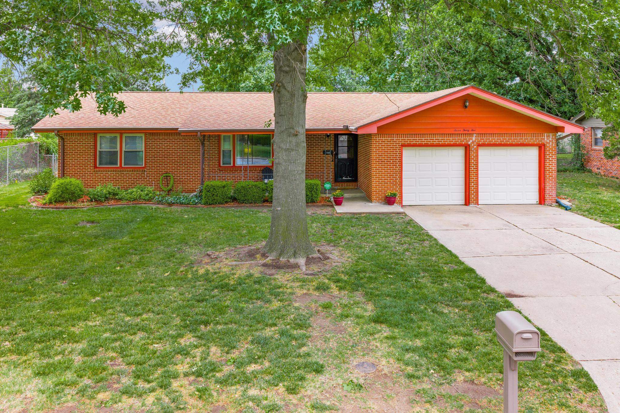 735 N Chickadee Wichita KS 67212