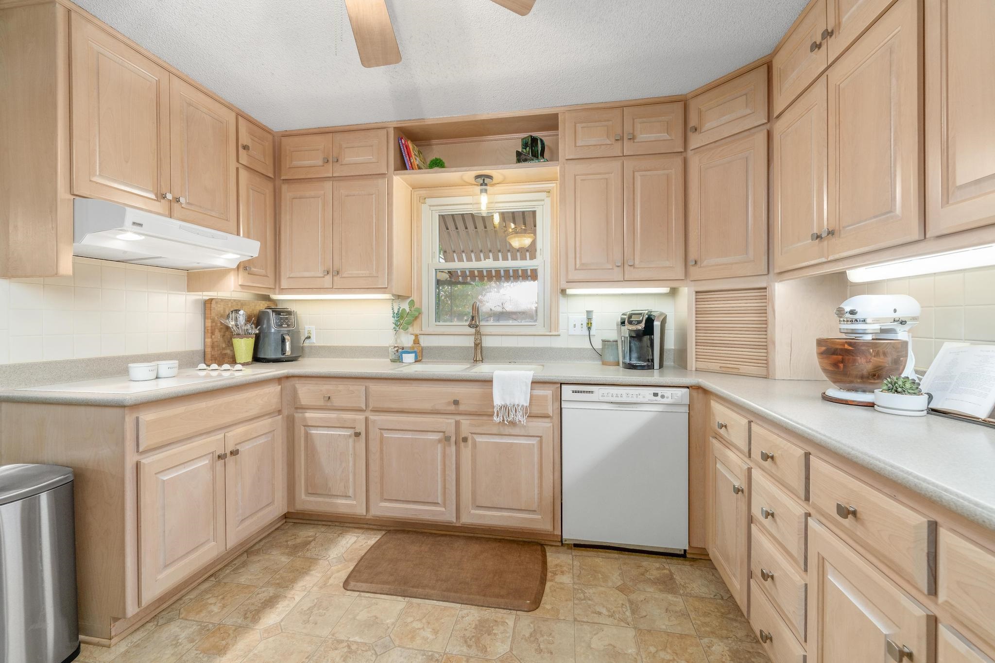 735 N Chickadee Wichita KS 67212