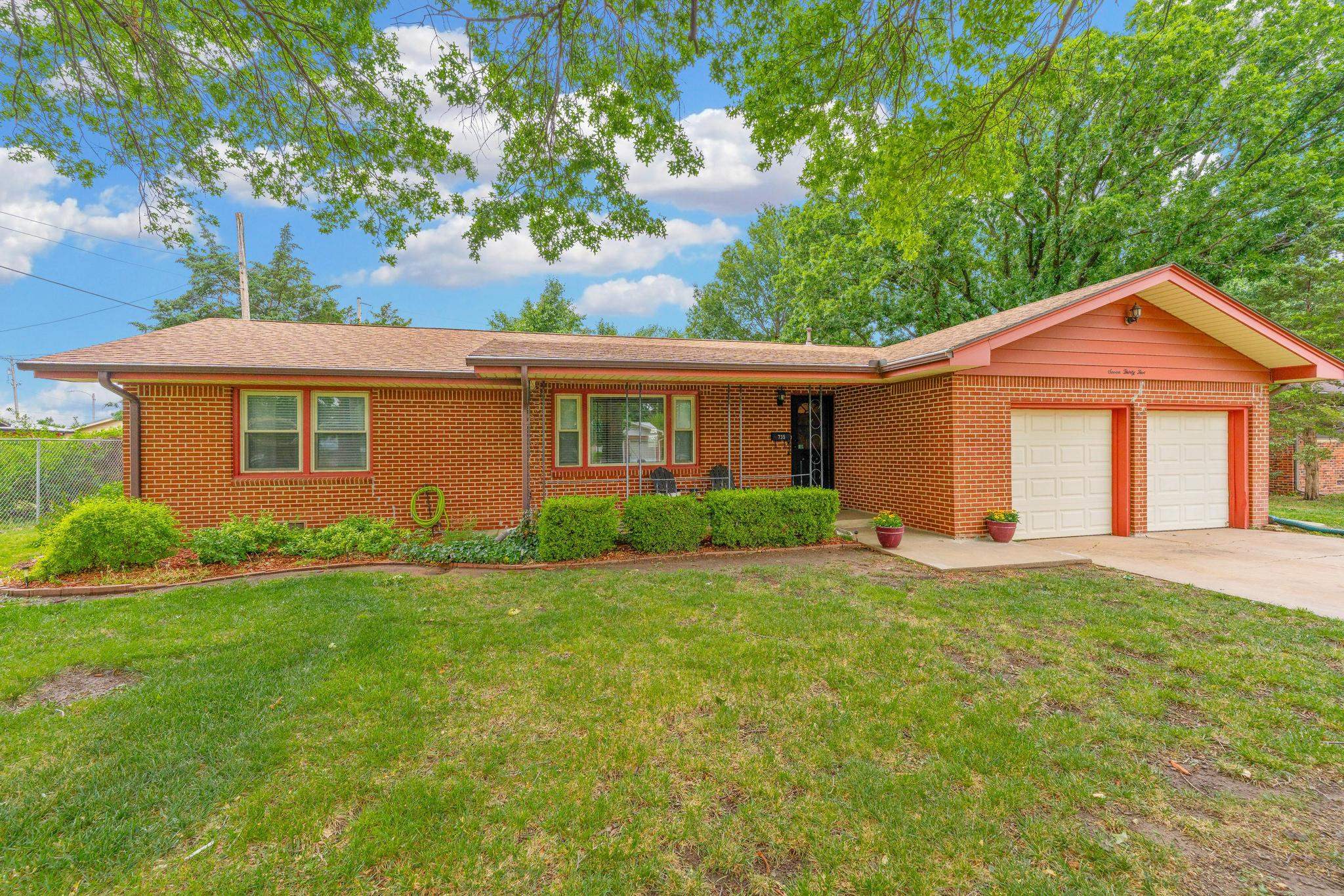 735 N Chickadee Wichita KS 67212