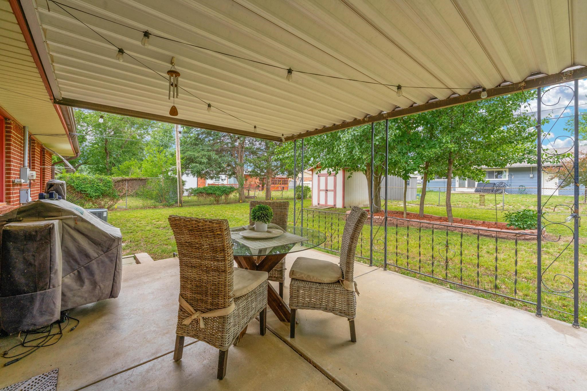 735 N Chickadee Wichita KS 67212