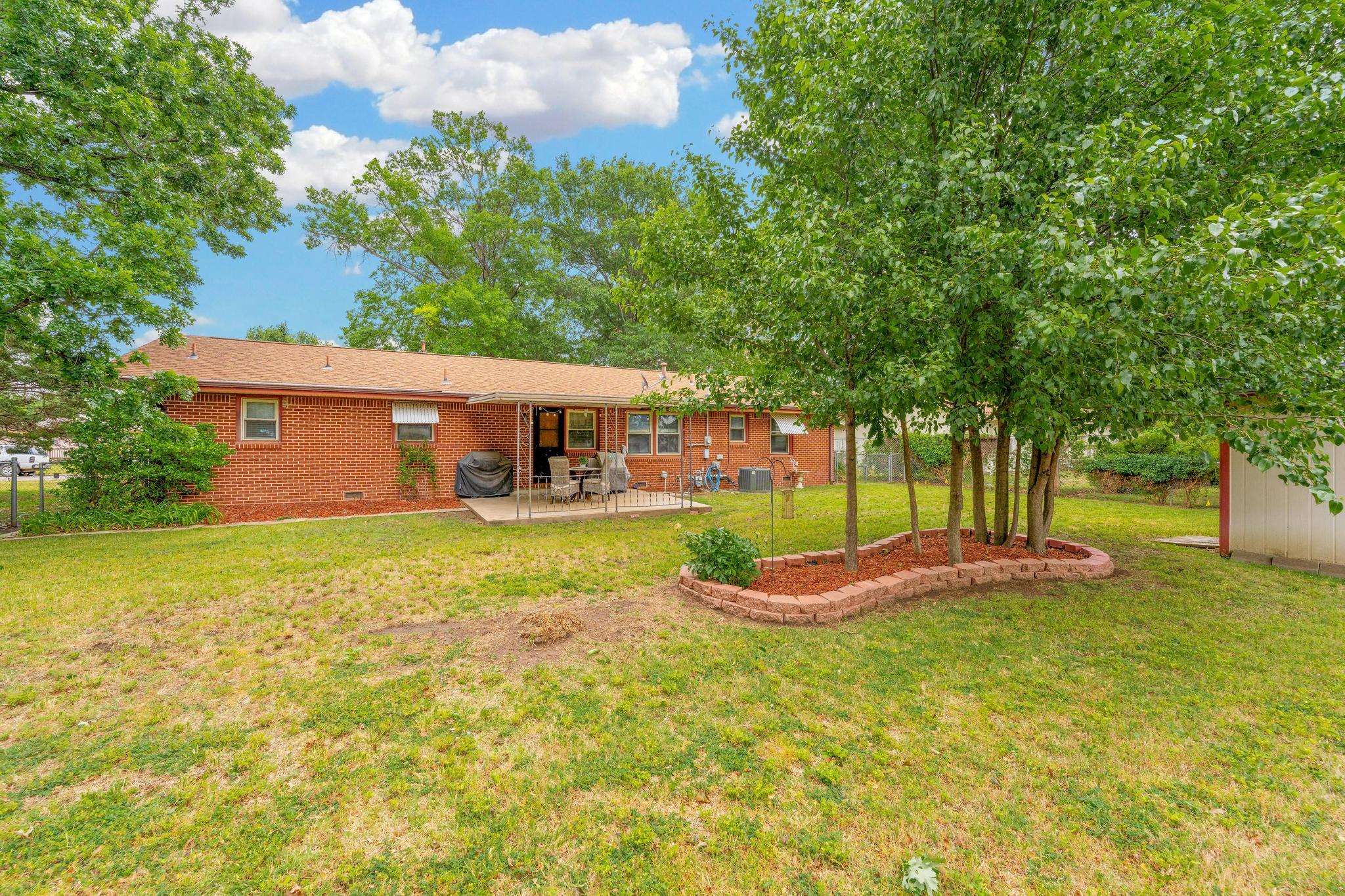 735 N Chickadee Wichita KS 67212