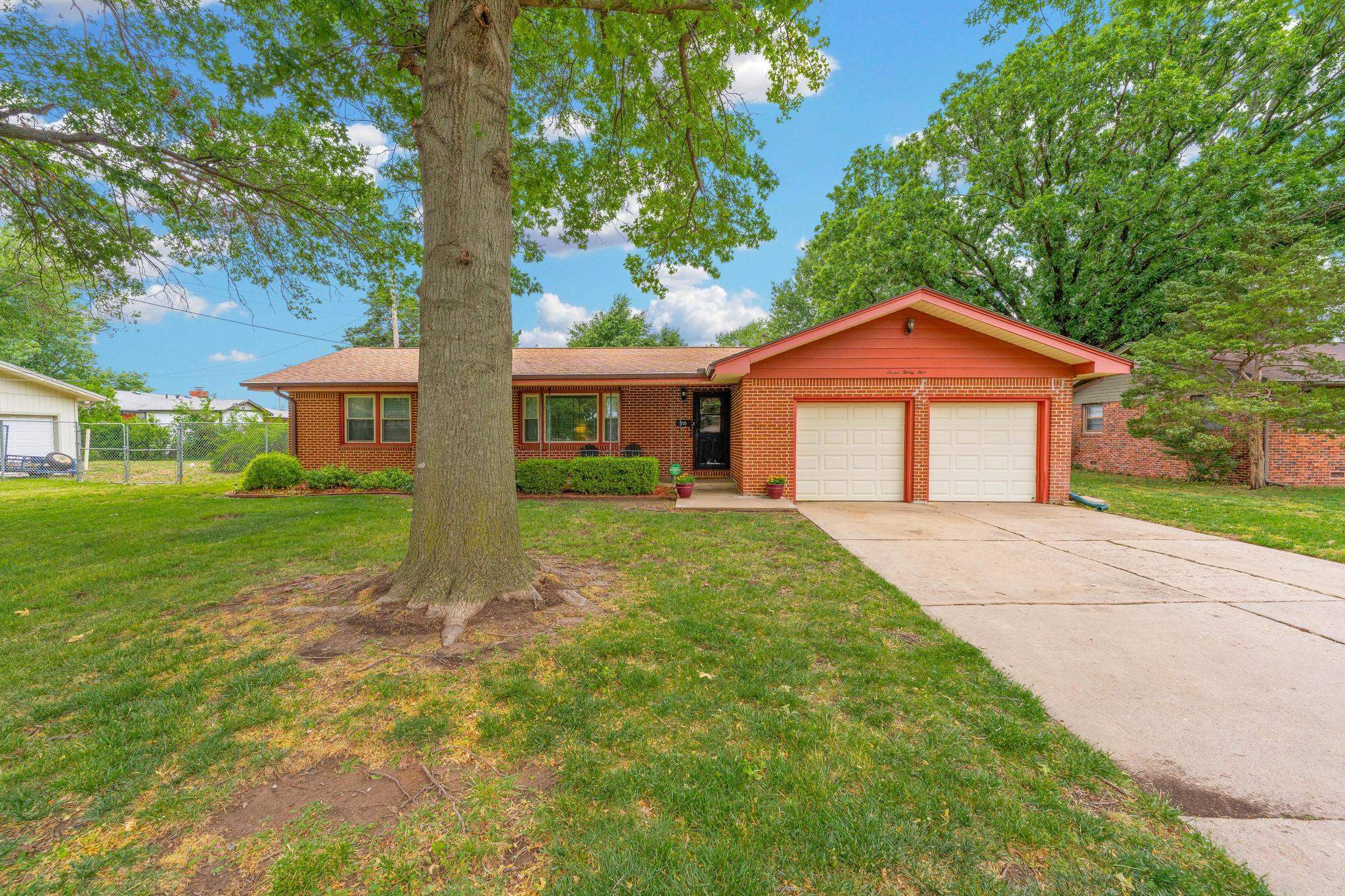 735 N Chickadee Wichita KS 67212