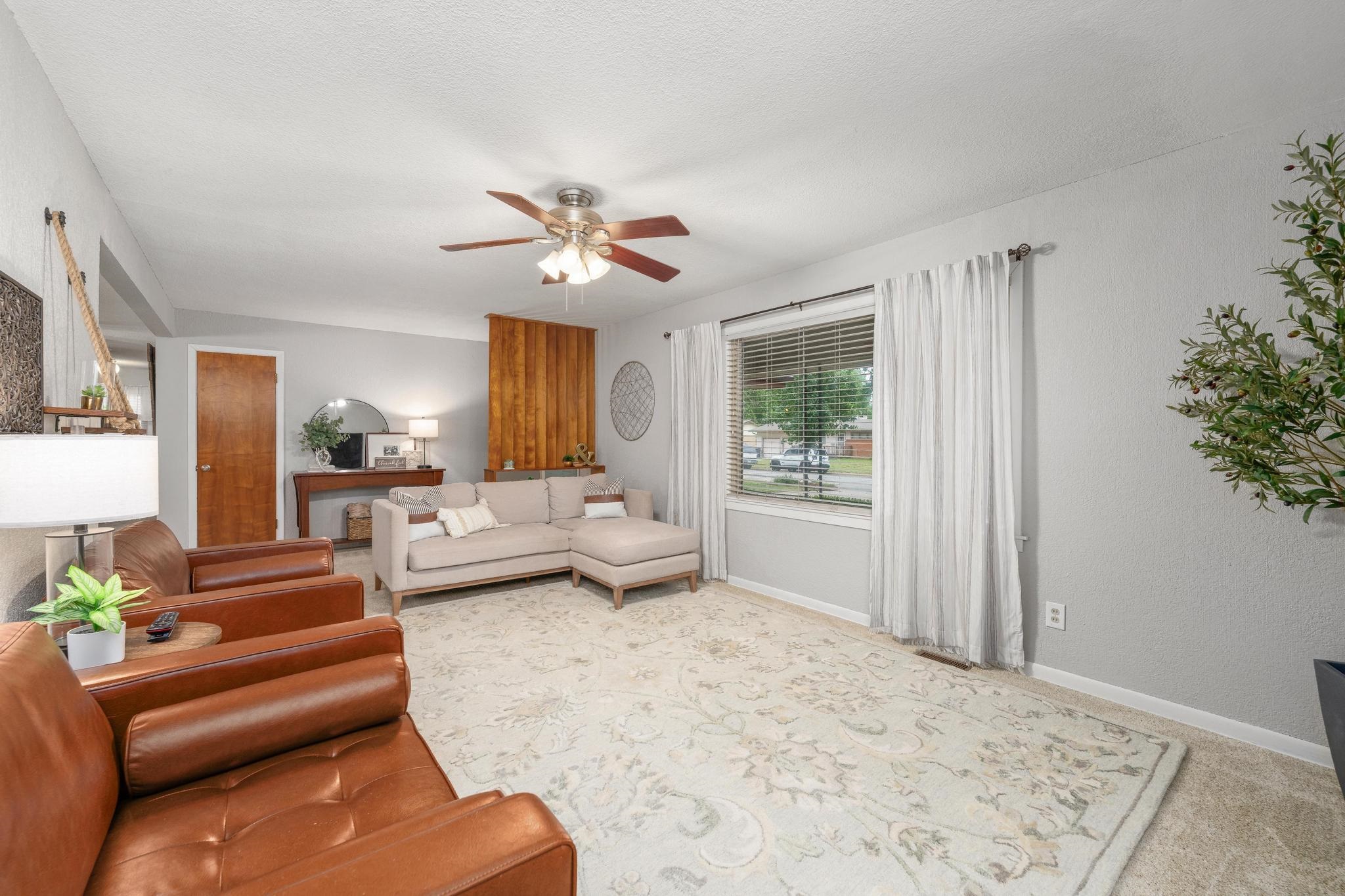 735 N Chickadee Wichita KS 67212