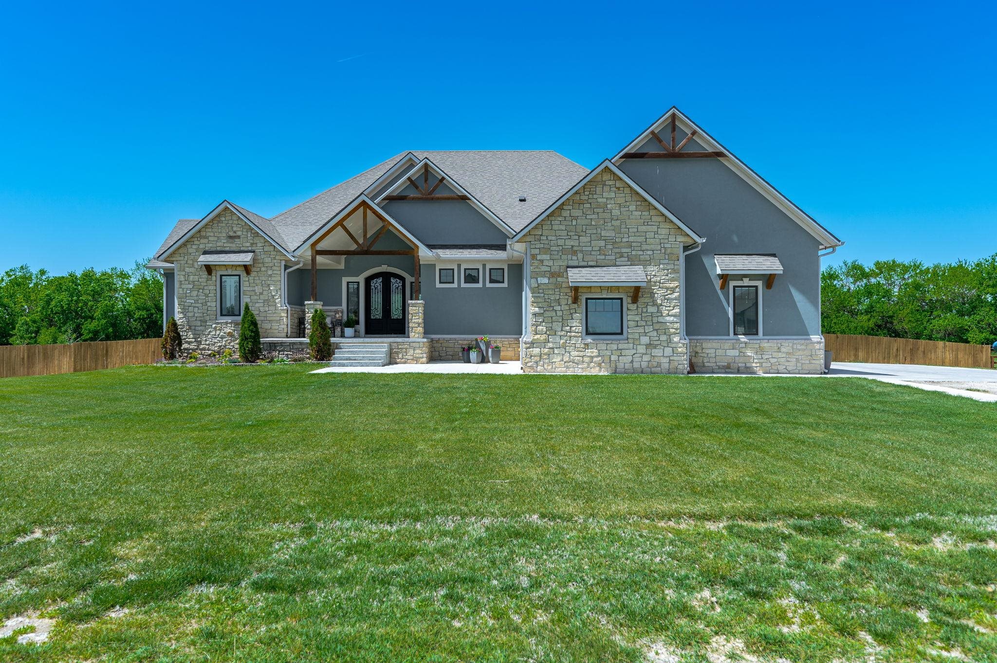 7115 S Suzanne Street Derby KS 67037