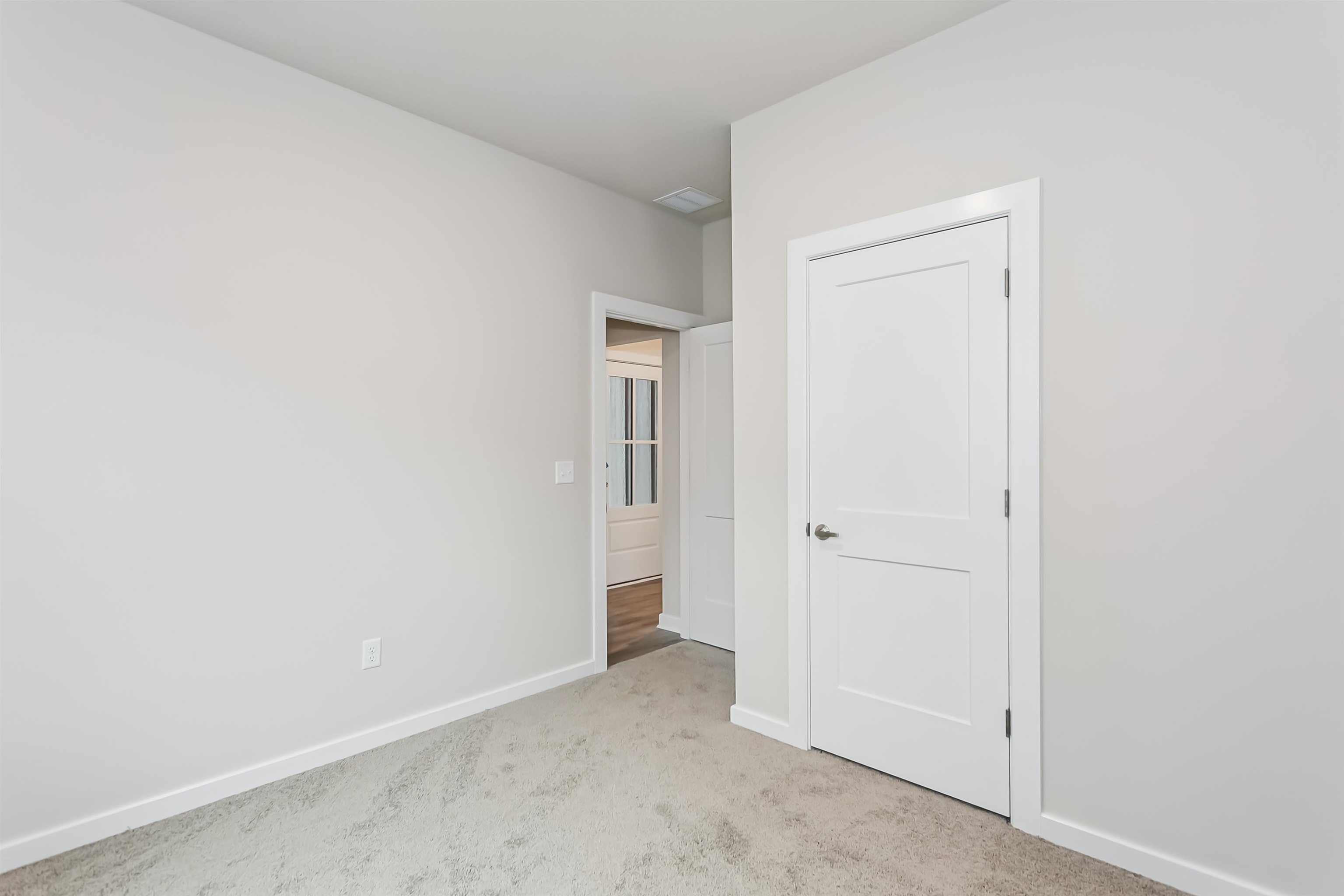 1562 N Emerald Valley Drive Mulvane KS 67110