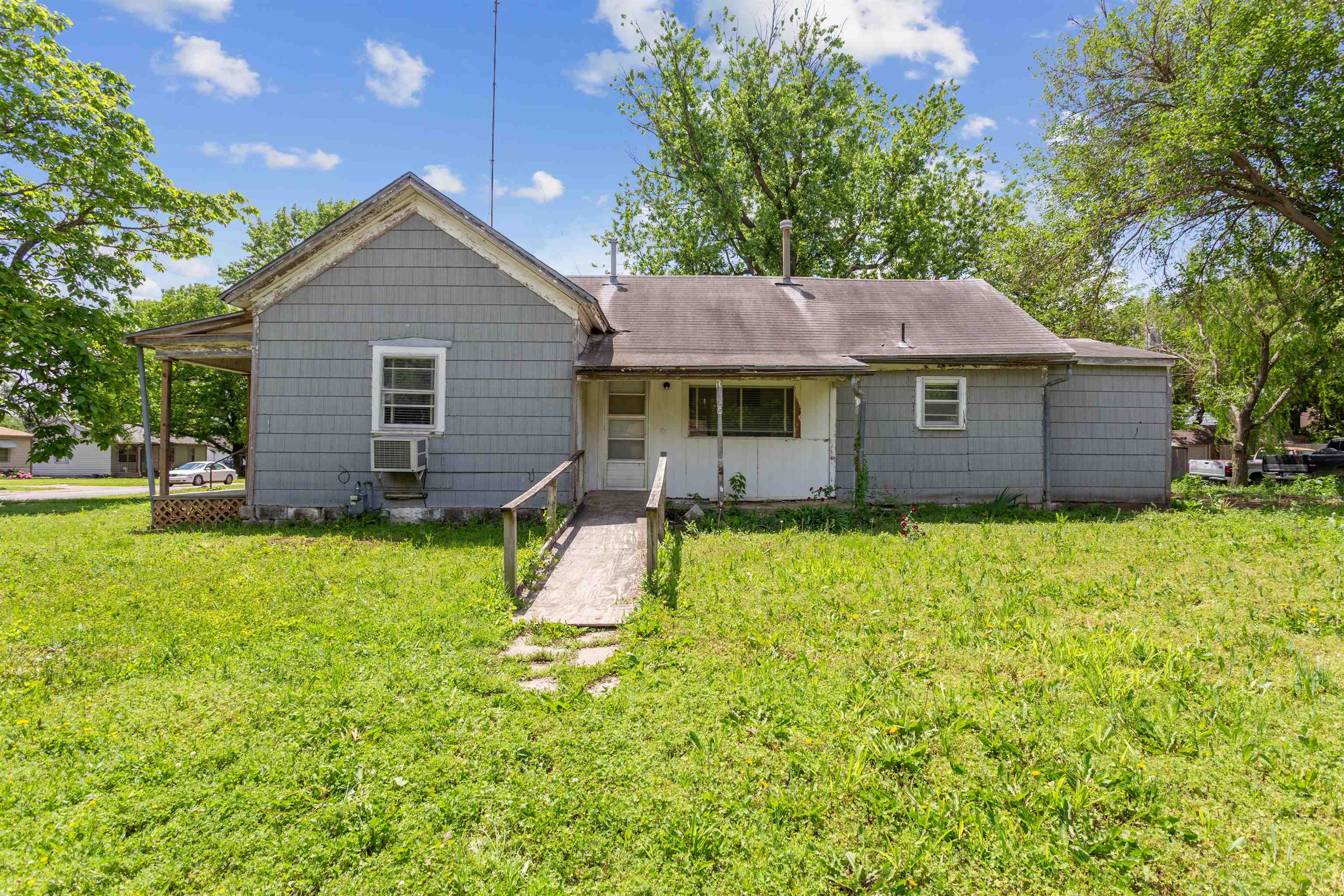 902 S C Street Wellington KS 67152