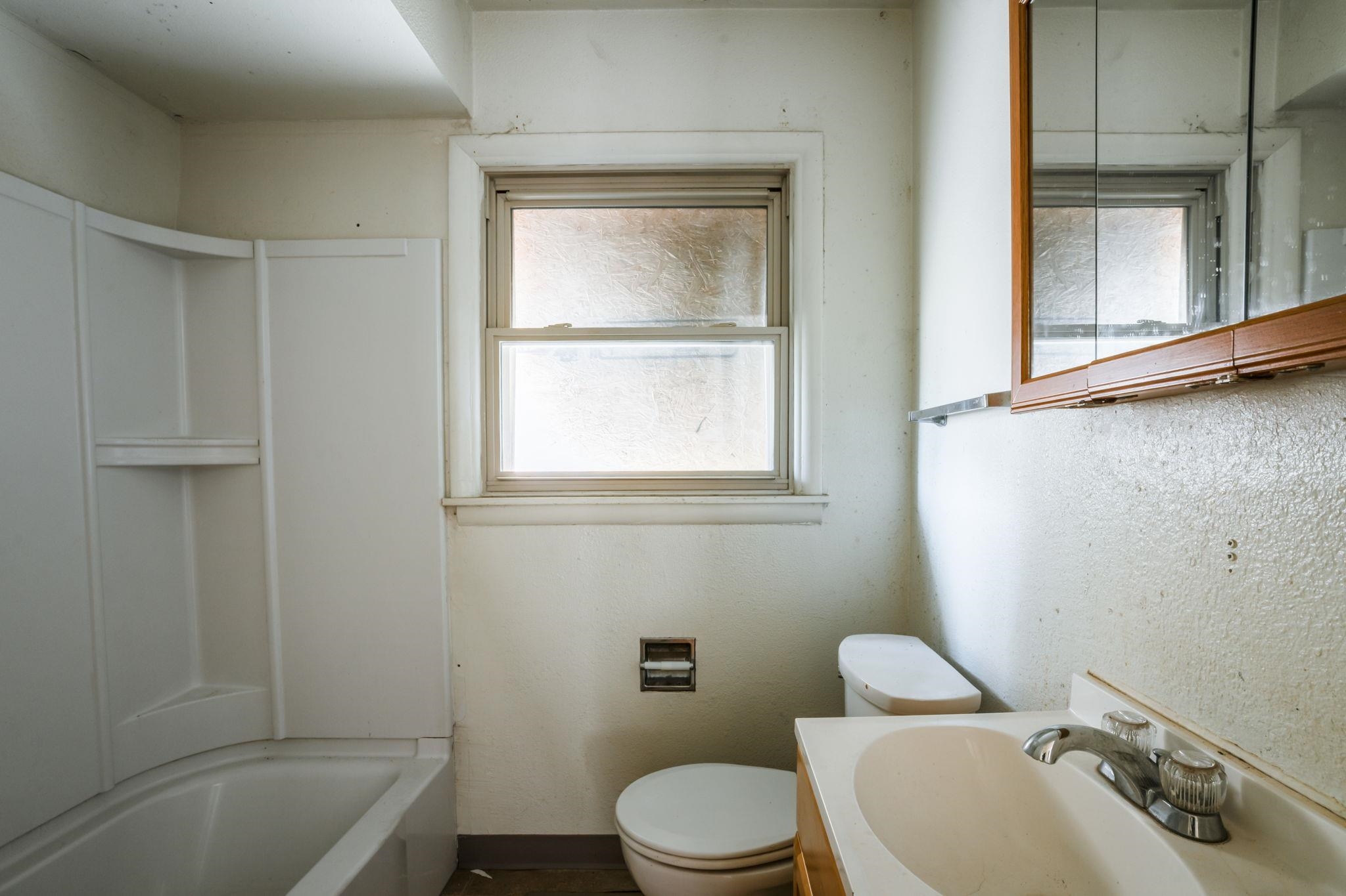2236 53rd Wichita KS 67216