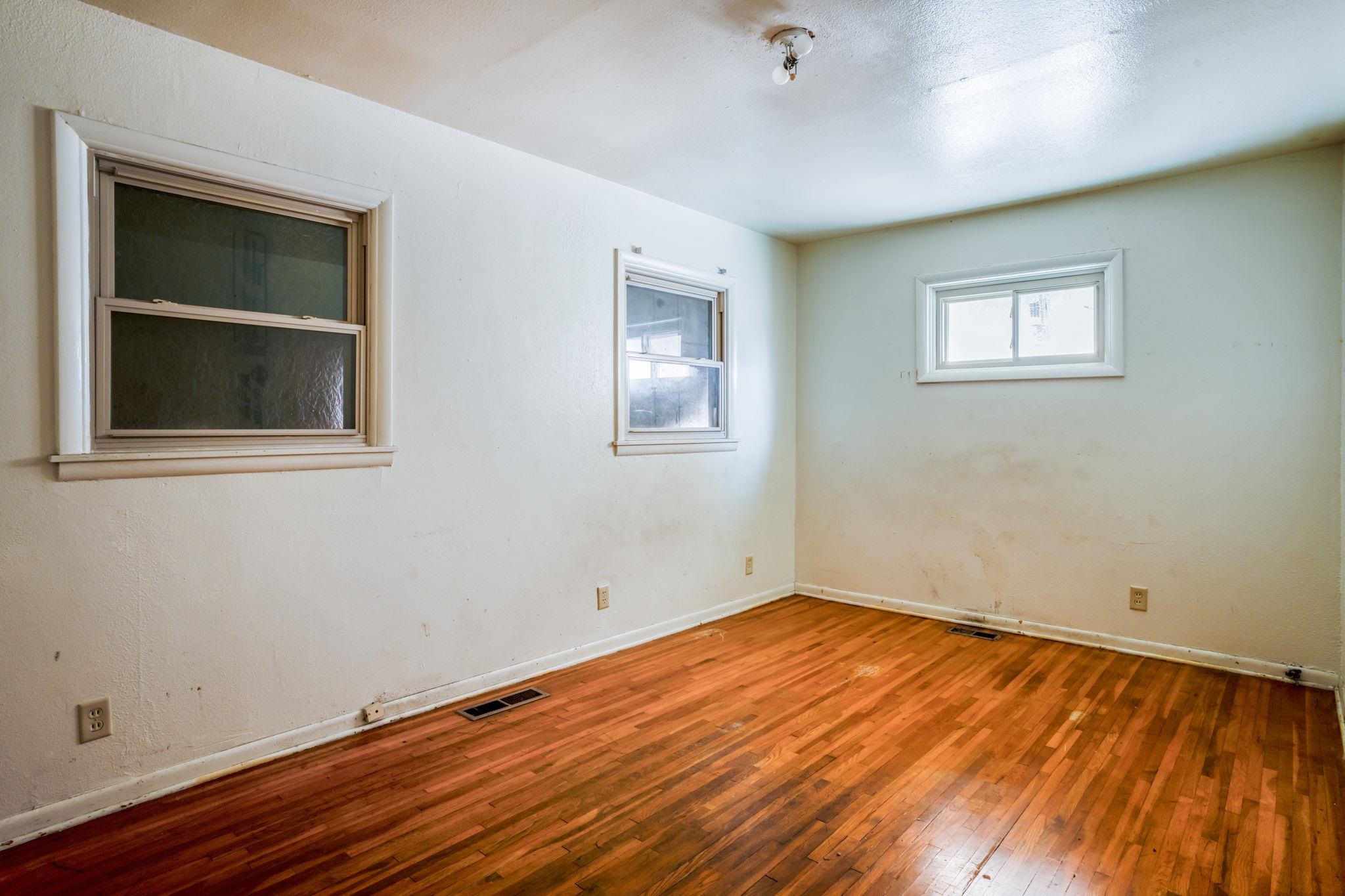 2236 53rd Wichita KS 67216