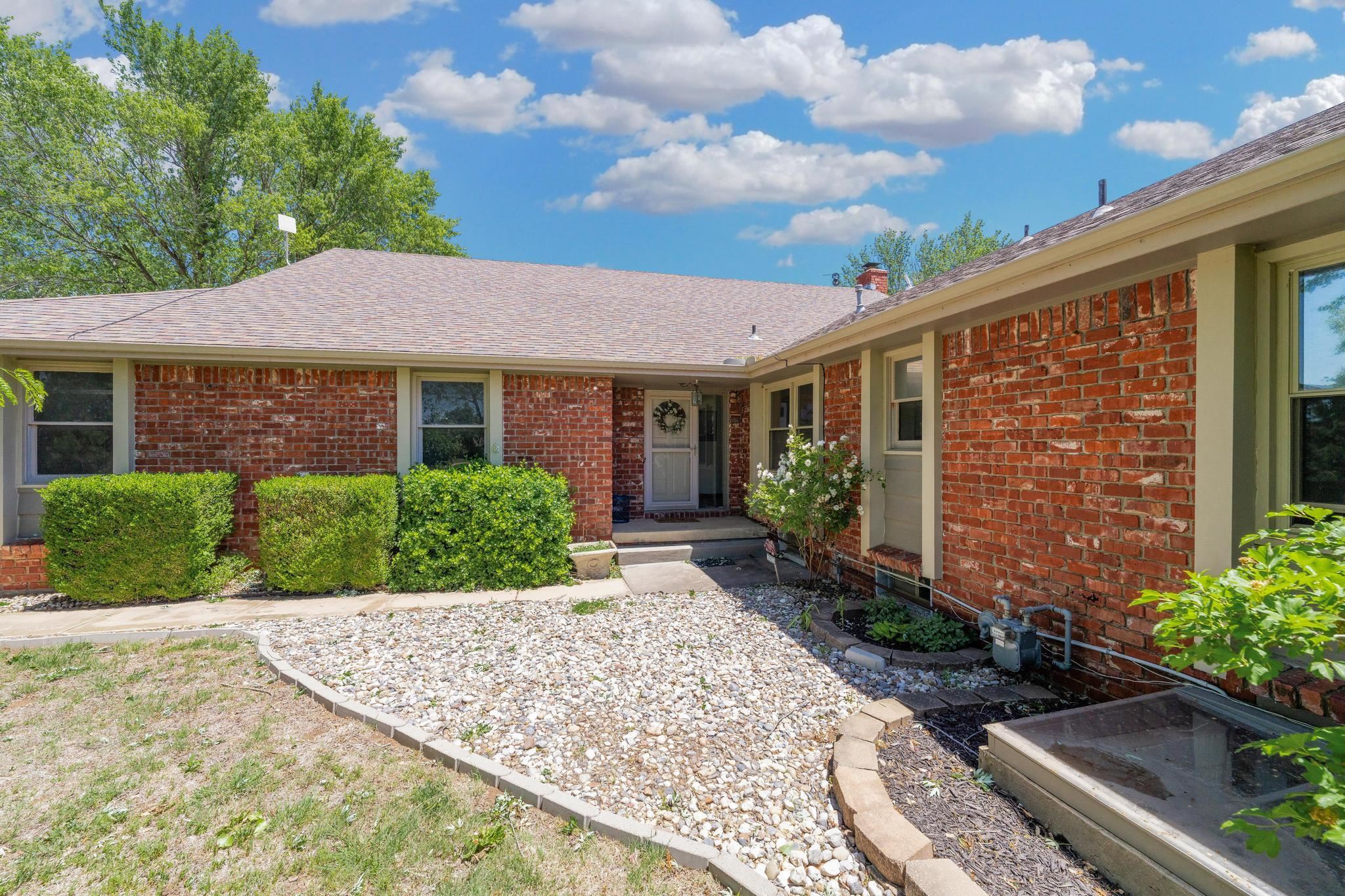 4454 SW Lakeview Court Towanda KS 67144