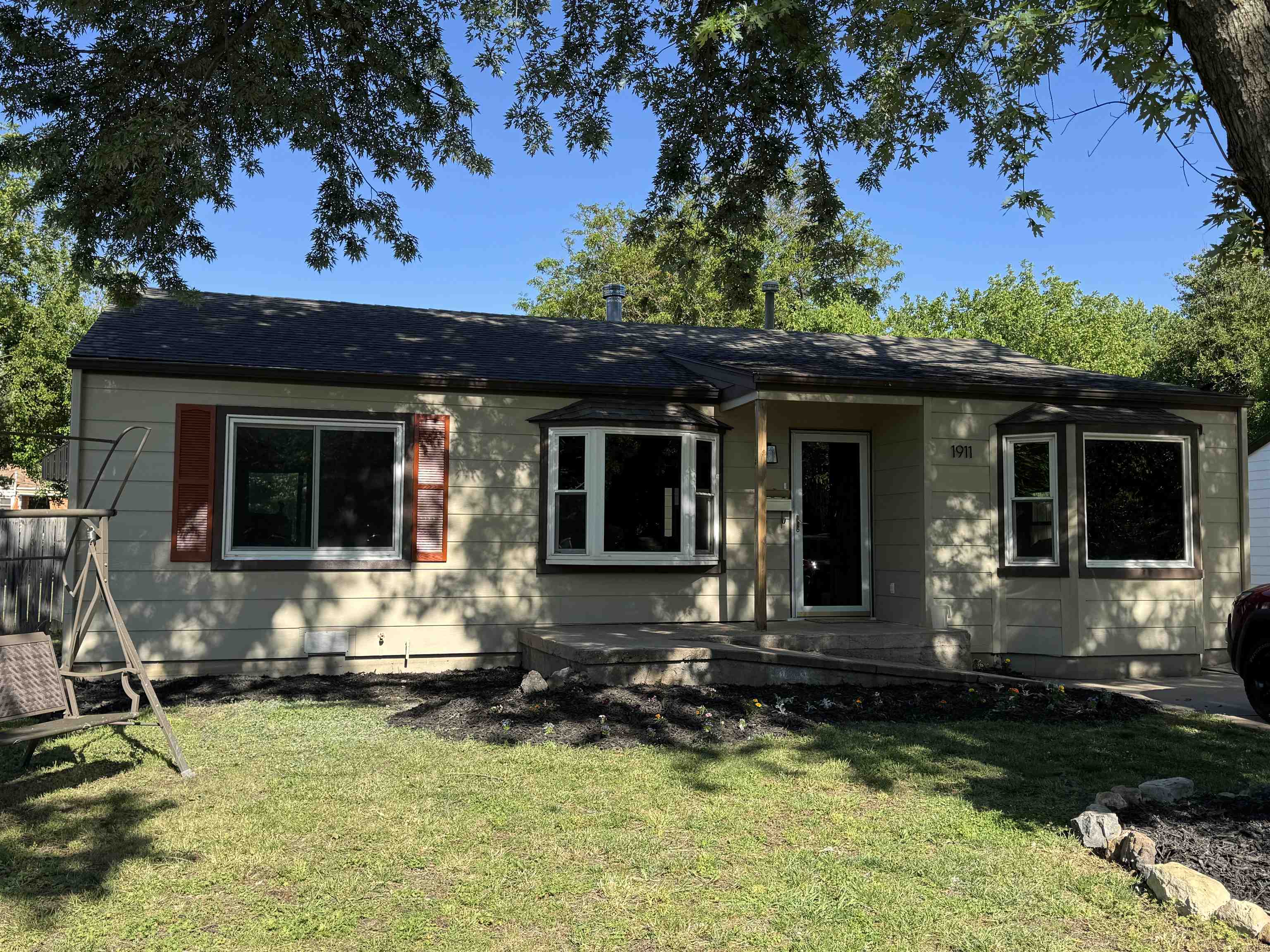 1911 S Faulders Wichita KS 67218