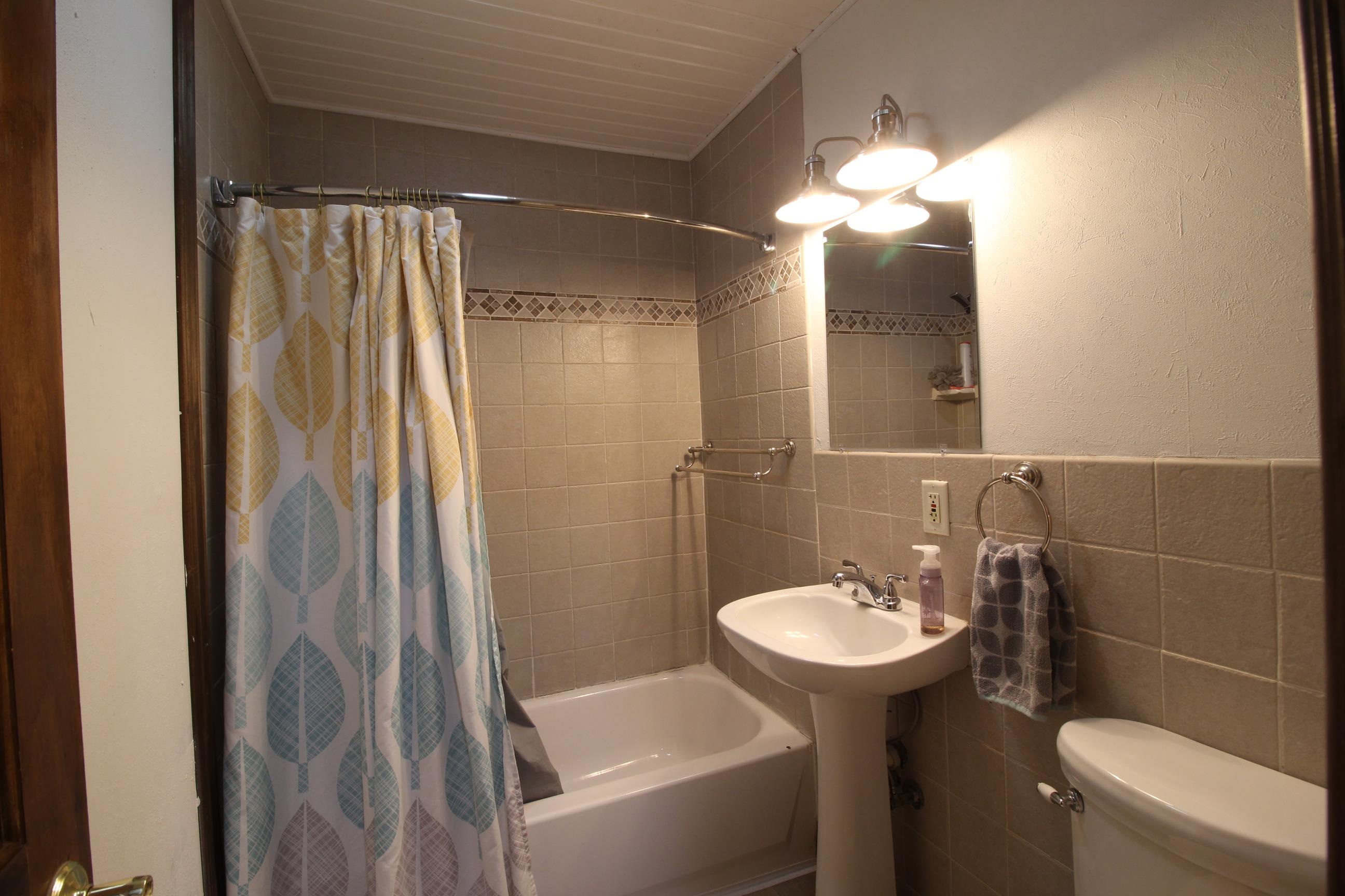 1911 S Faulders Wichita KS 67218