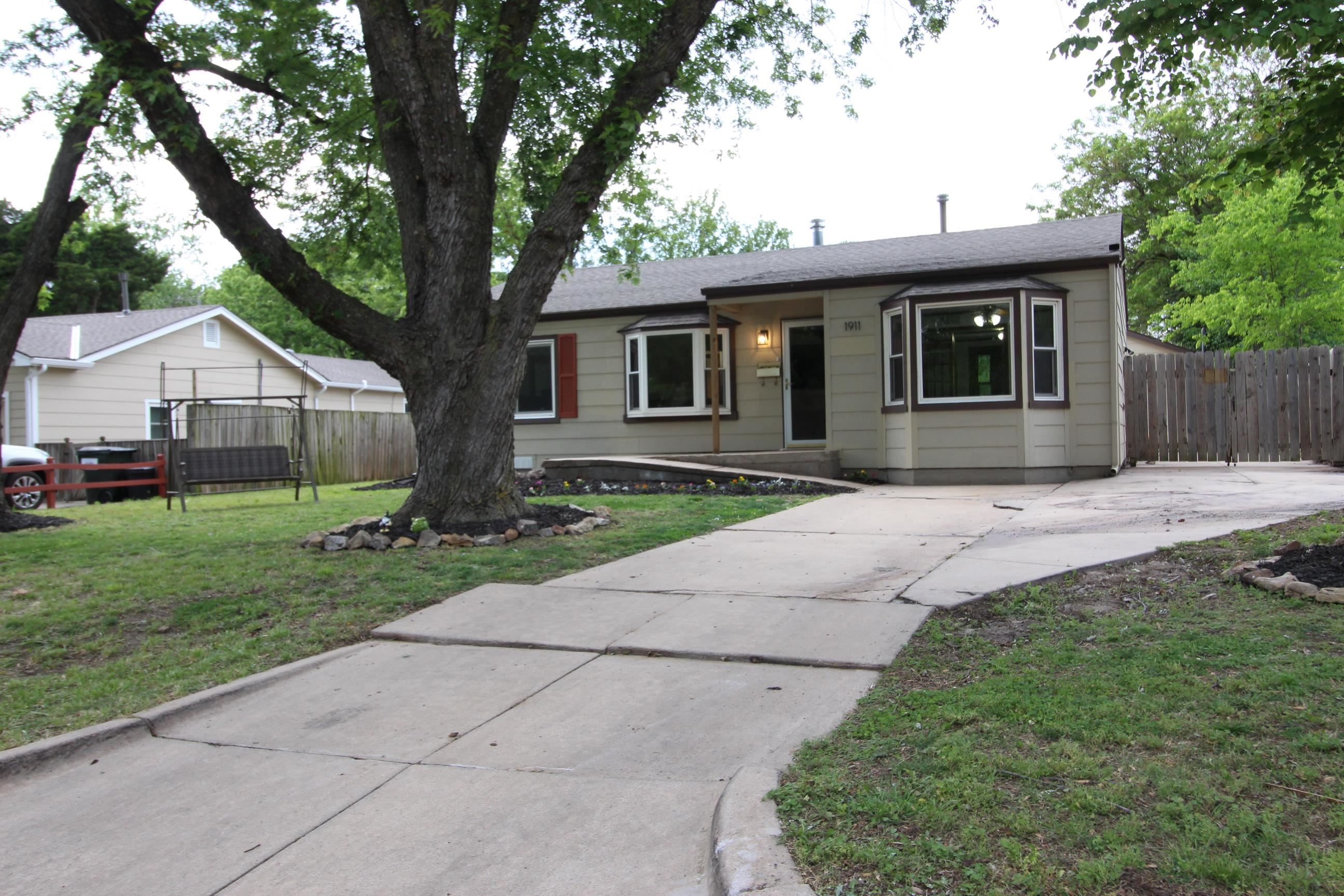 1911 S Faulders Wichita KS 67218