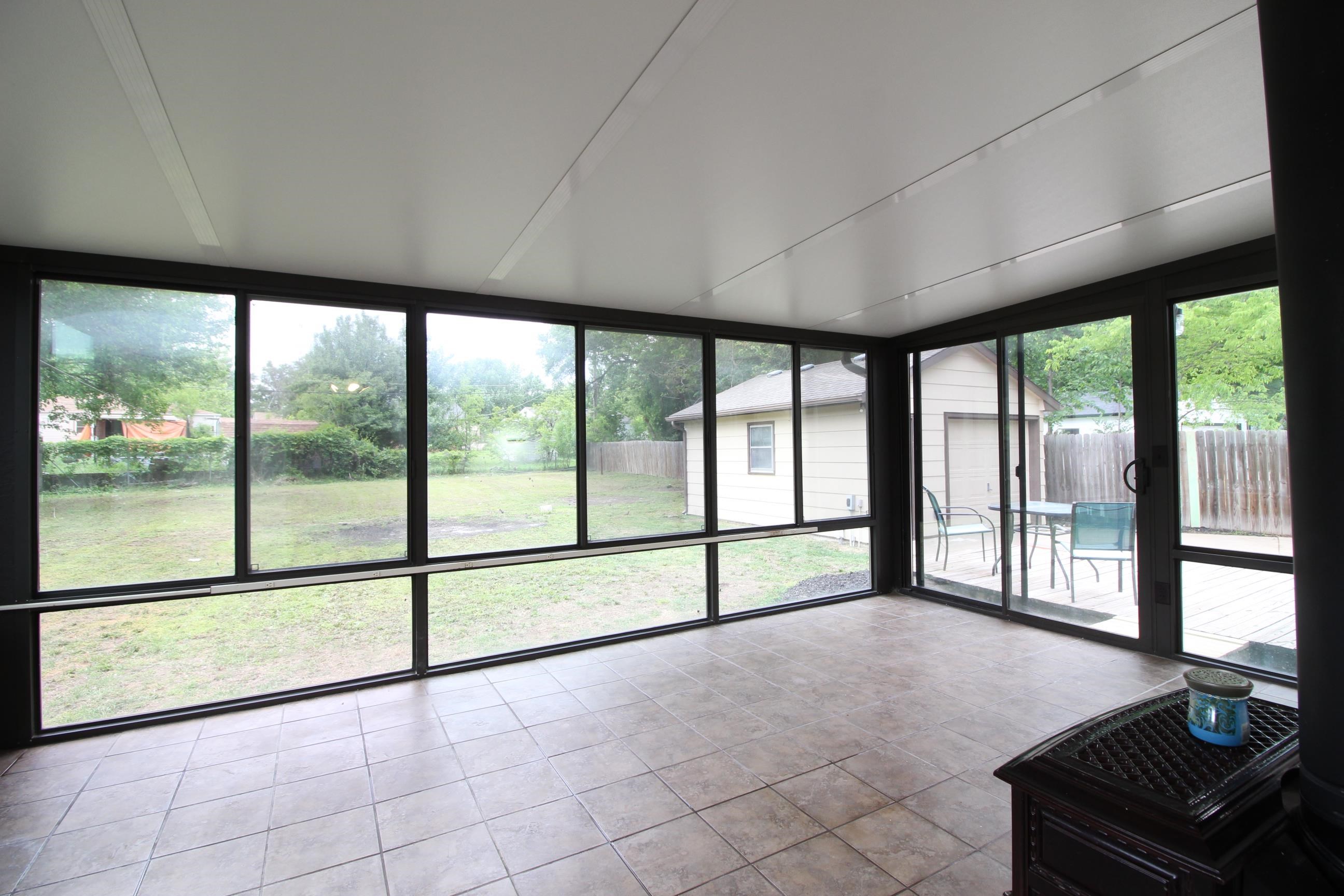 1911 S Faulders Wichita KS 67218