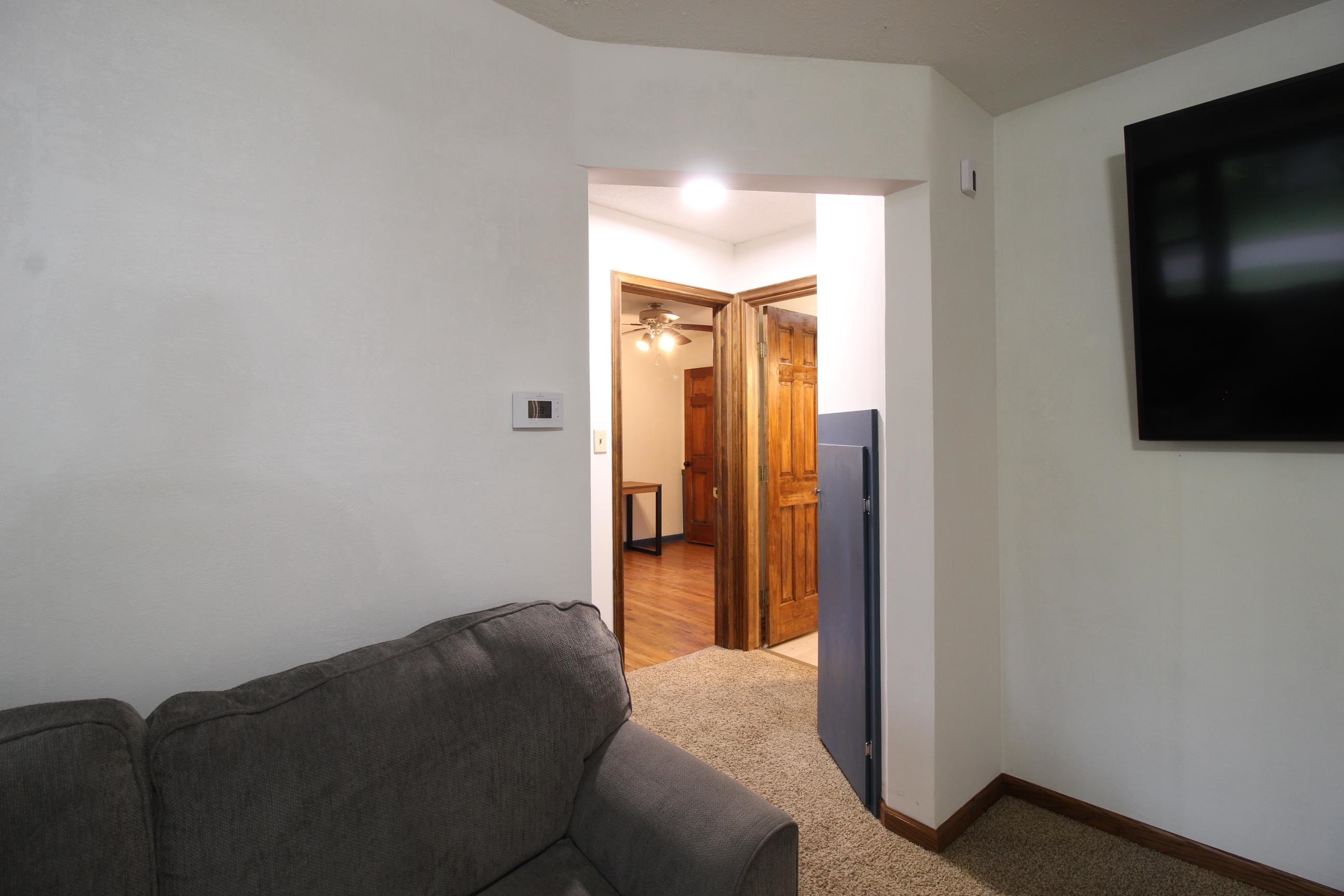 1911 S Faulders Wichita KS 67218