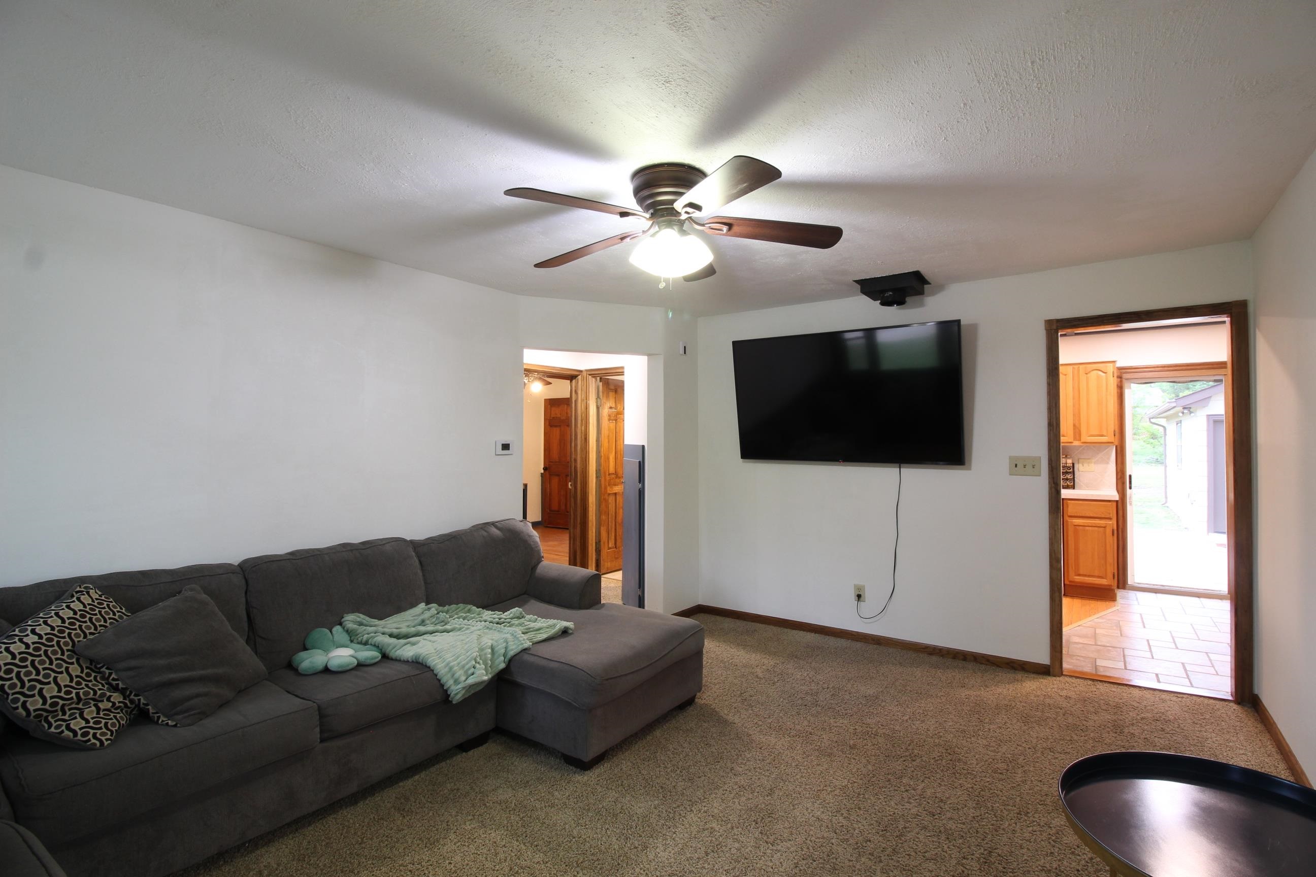 1911 S Faulders Wichita KS 67218