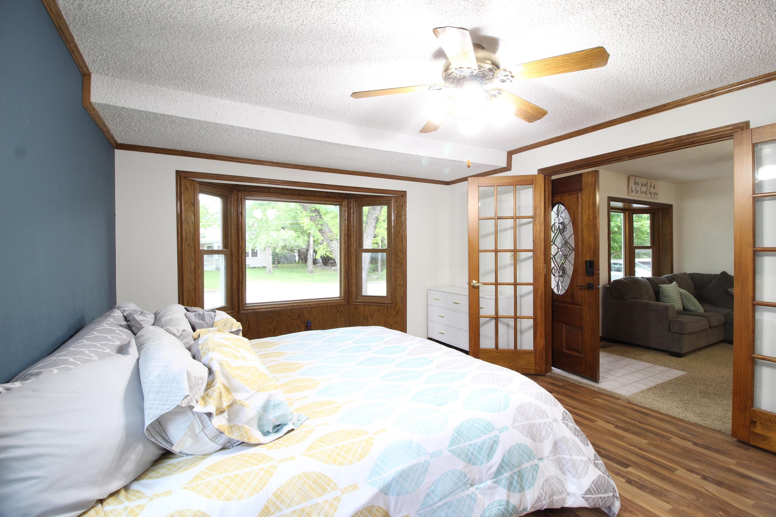 1911 S Faulders Wichita KS 67218