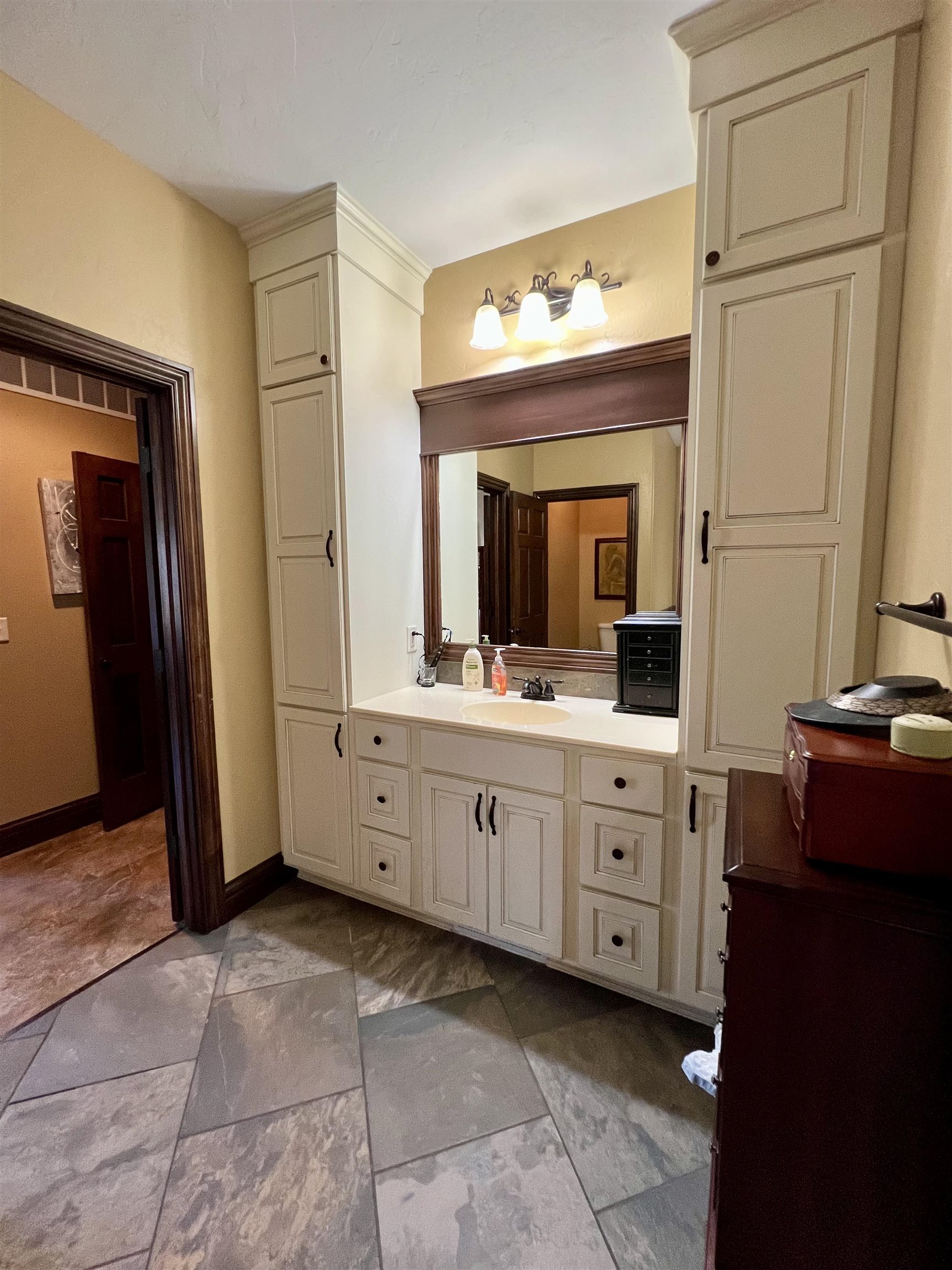 2000 E Madison Arkansas City KS 67005