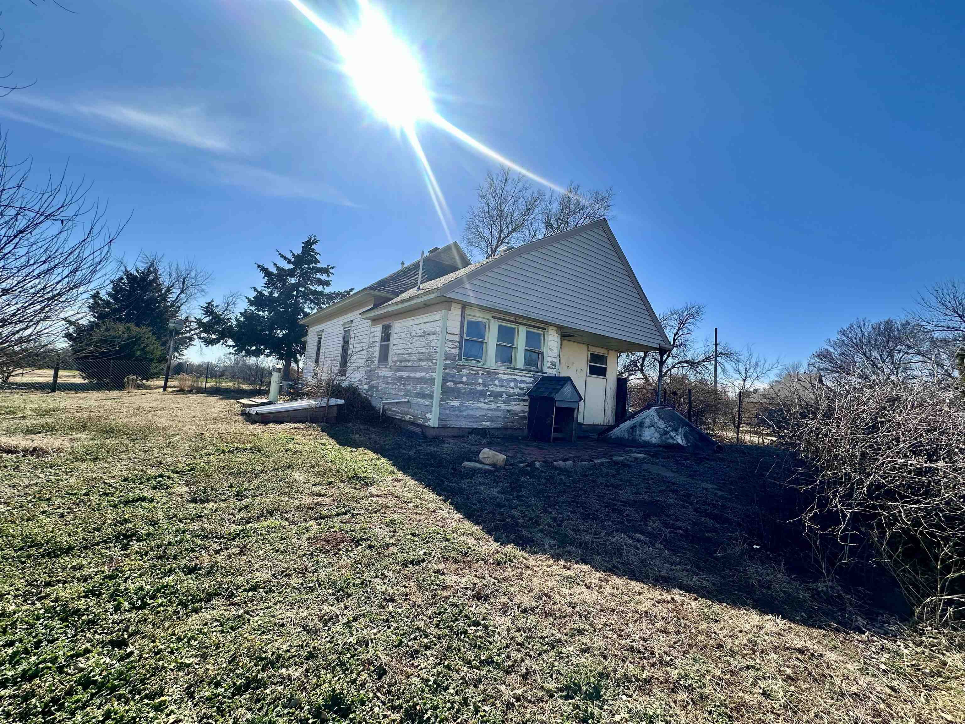 521 Central Avenue Bluff City KS 67018