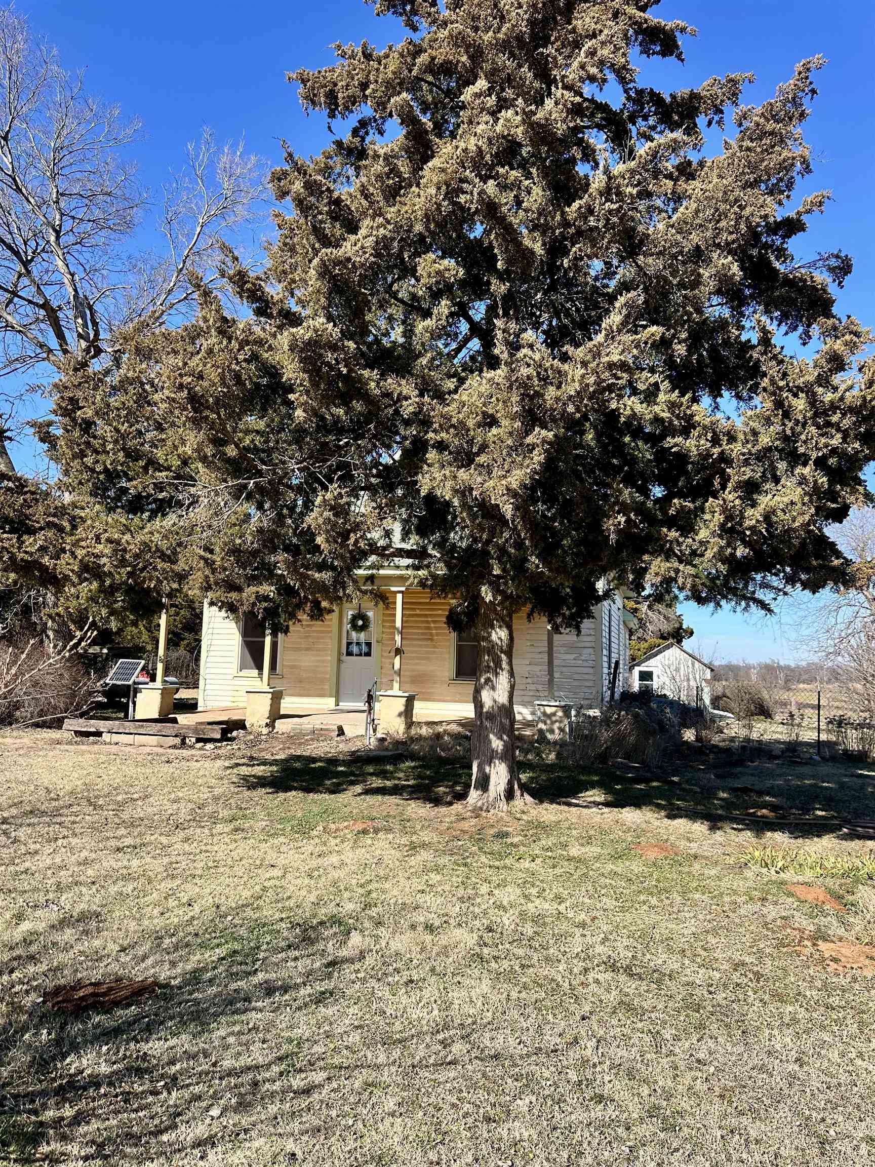 521 Central Avenue Bluff City KS 67018