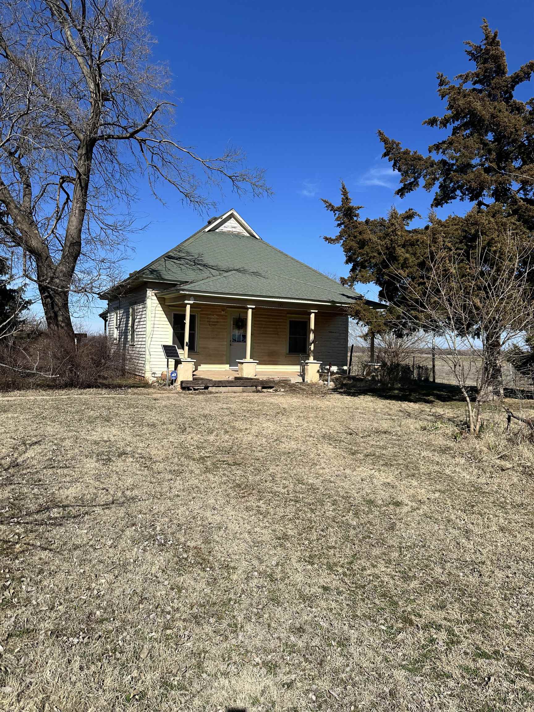 521 Central Avenue Bluff City KS 67018