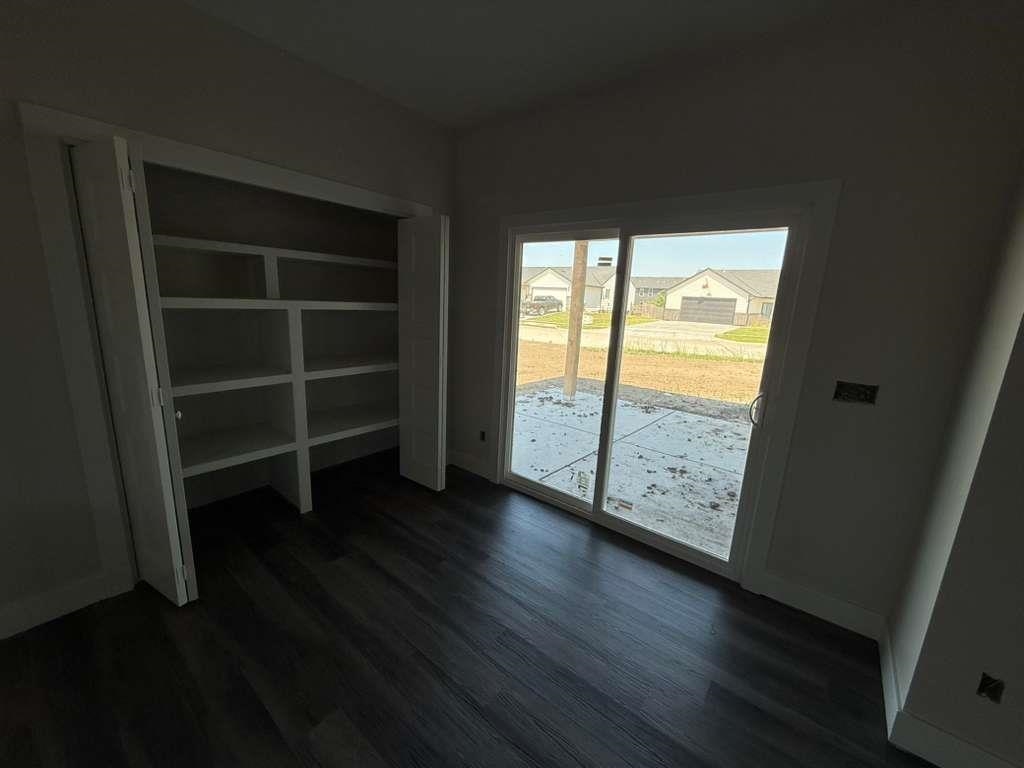 9002 E Forbes Circle Bel Aire KS 67226