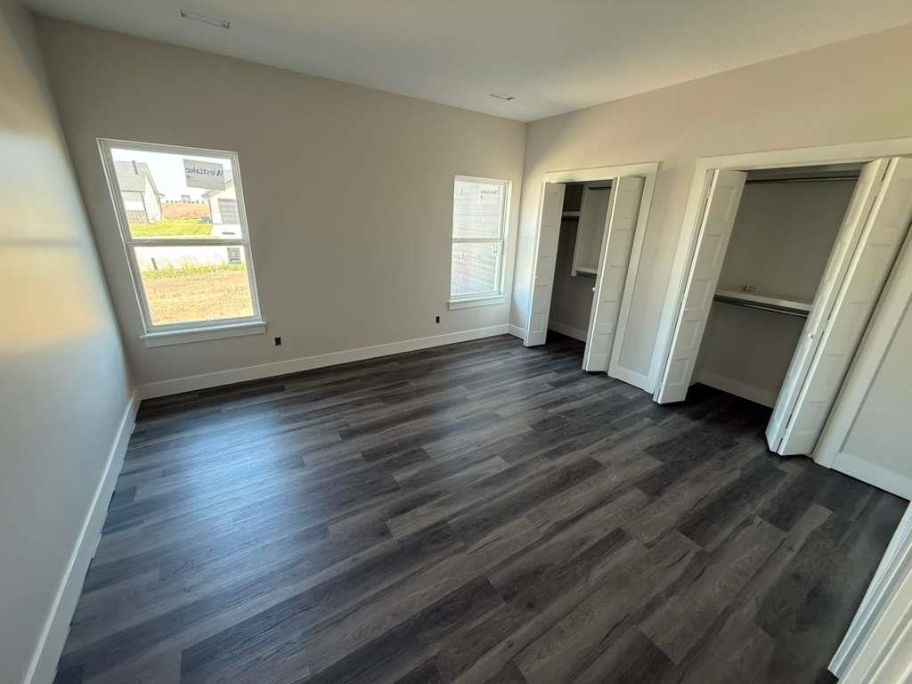 9002 E Forbes Circle Bel Aire KS 67226
