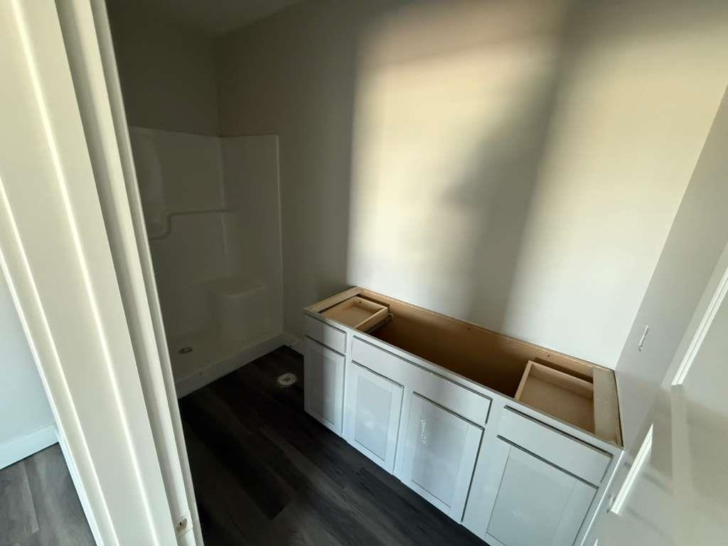 9002 E Forbes Circle Bel Aire KS 67226